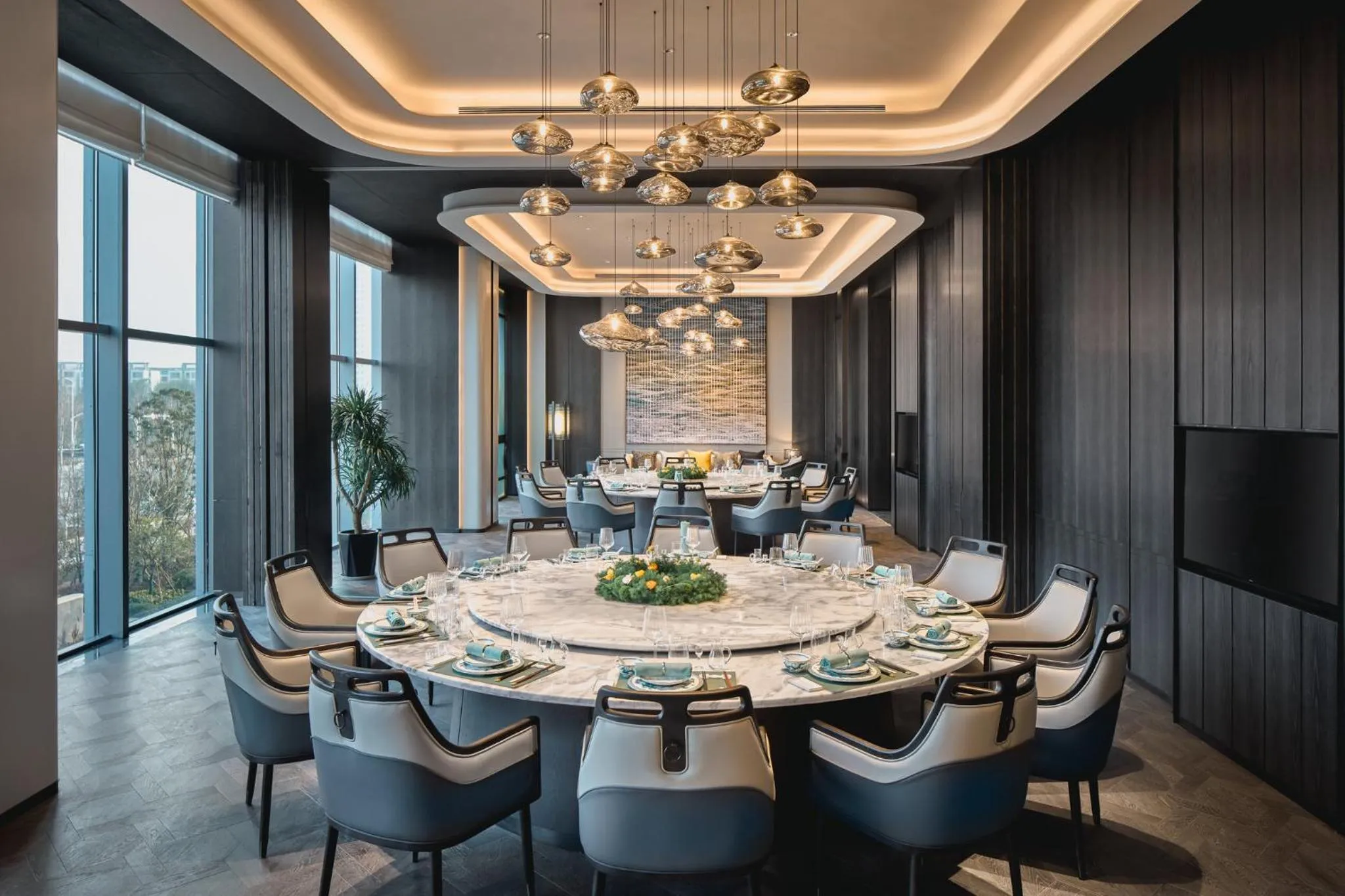 Restaurant/places to eat in Crowne Plaza Ezhou by IHG