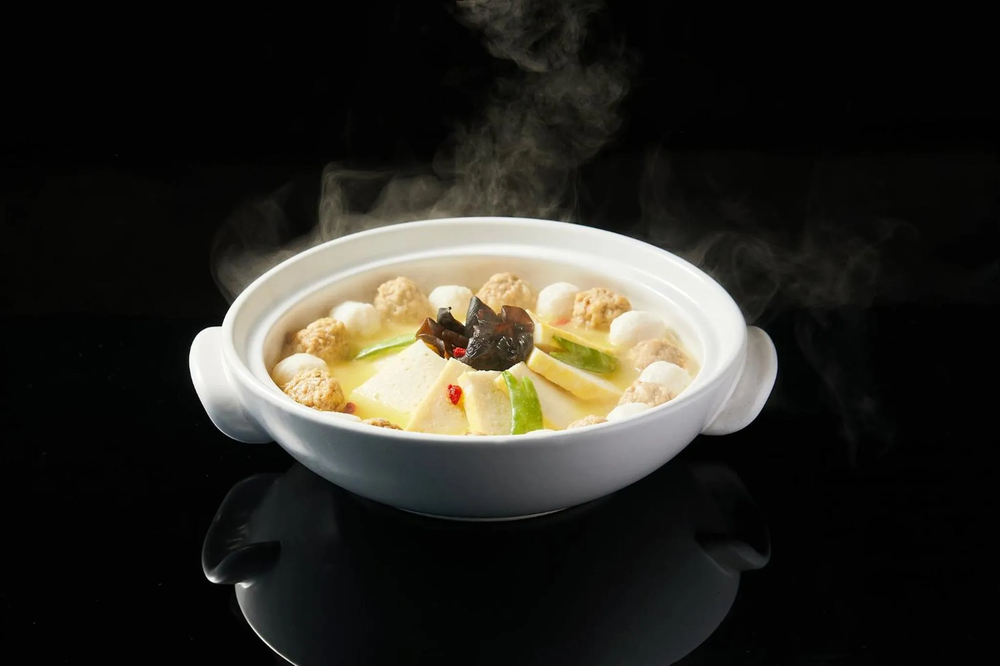 Restaurant/places to eat in Crowne Plaza Ezhou by IHG