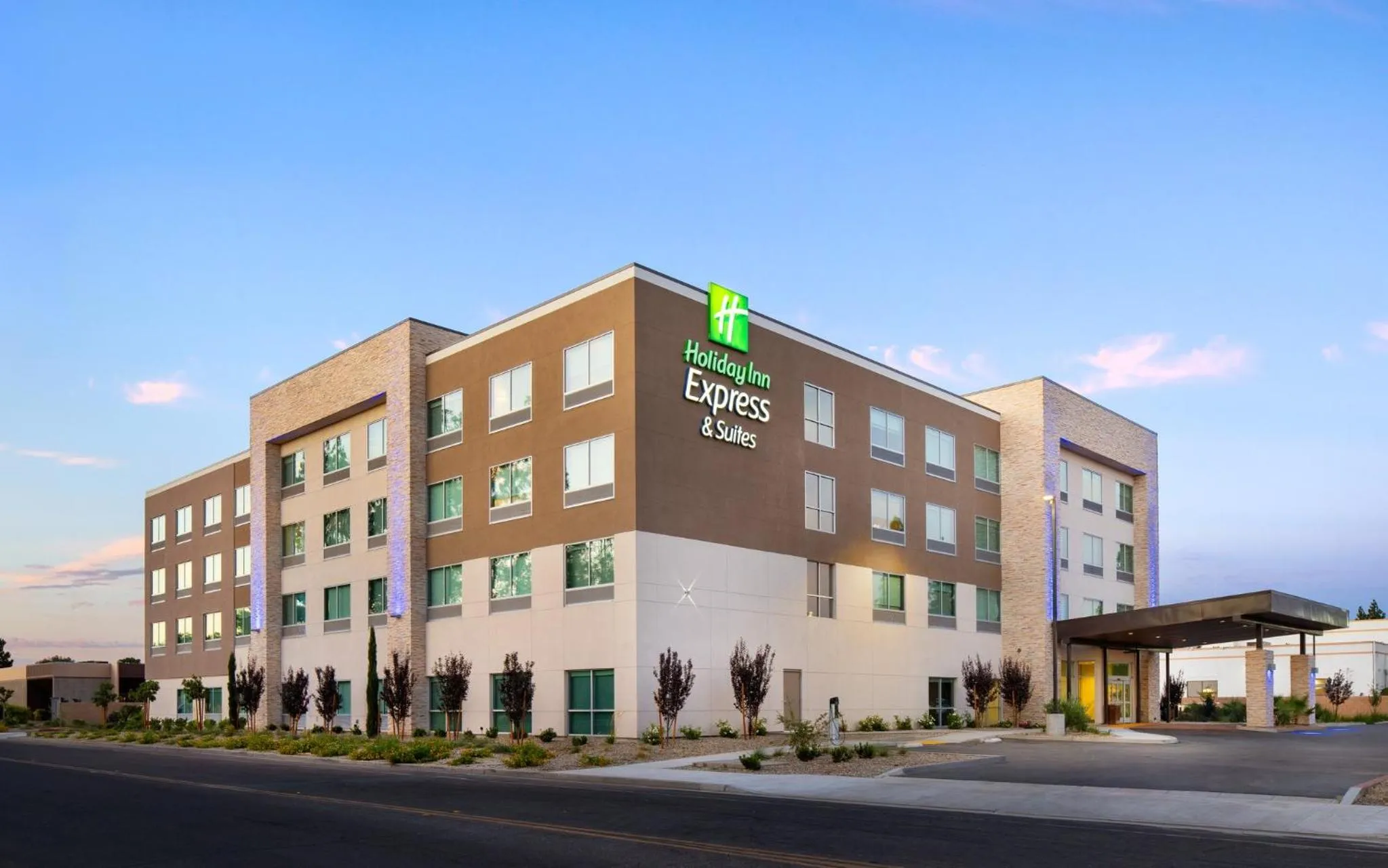 Property building in Holiday Inn Express & Suites Fresno Airport by IHG