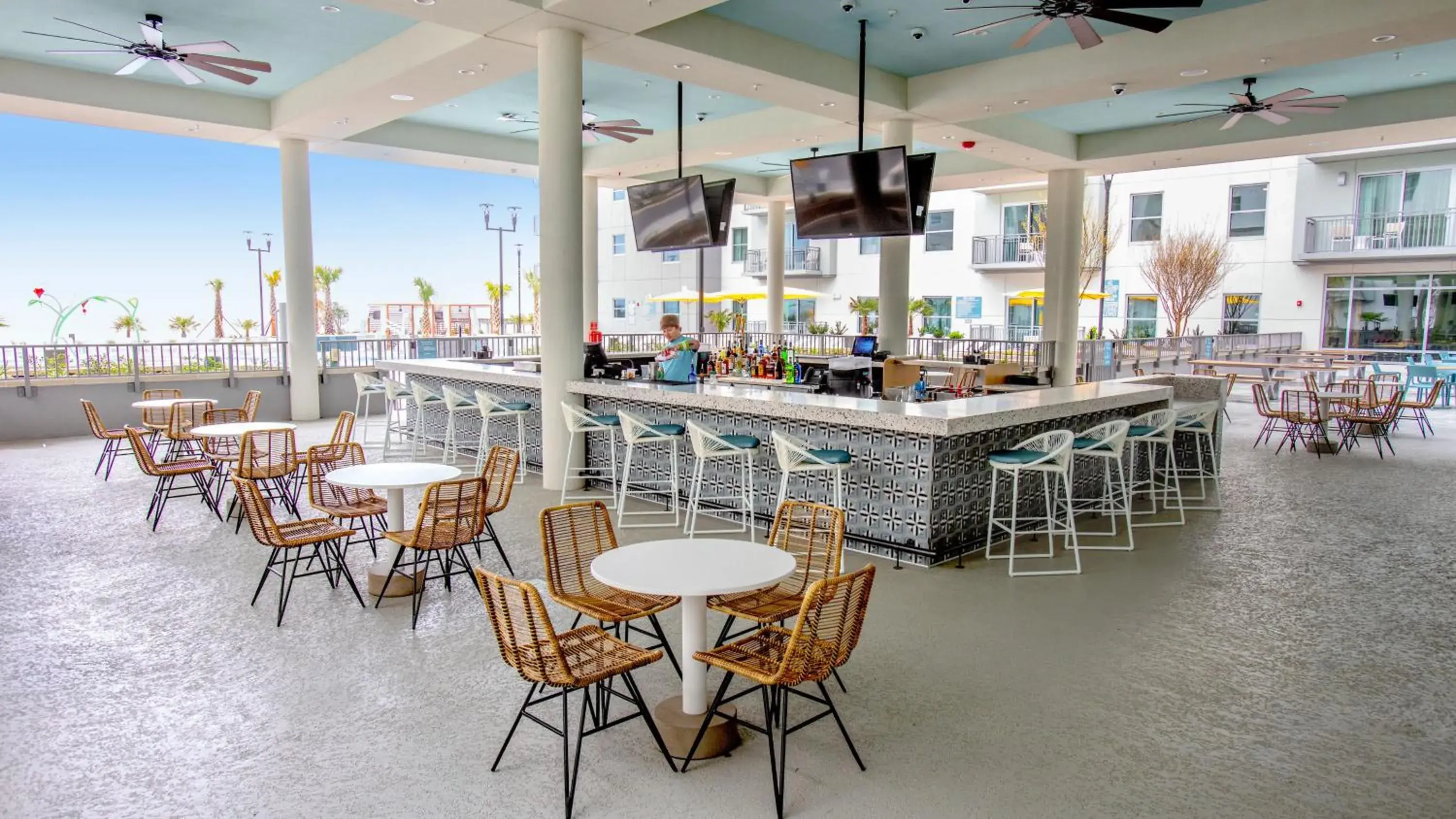 Lounge or bar in Holiday Inn Club Vacations Myrtle Beach Oceanfront Lounge or bar in Holiday Inn Club Vacations Myrtle Beach Oceanfront