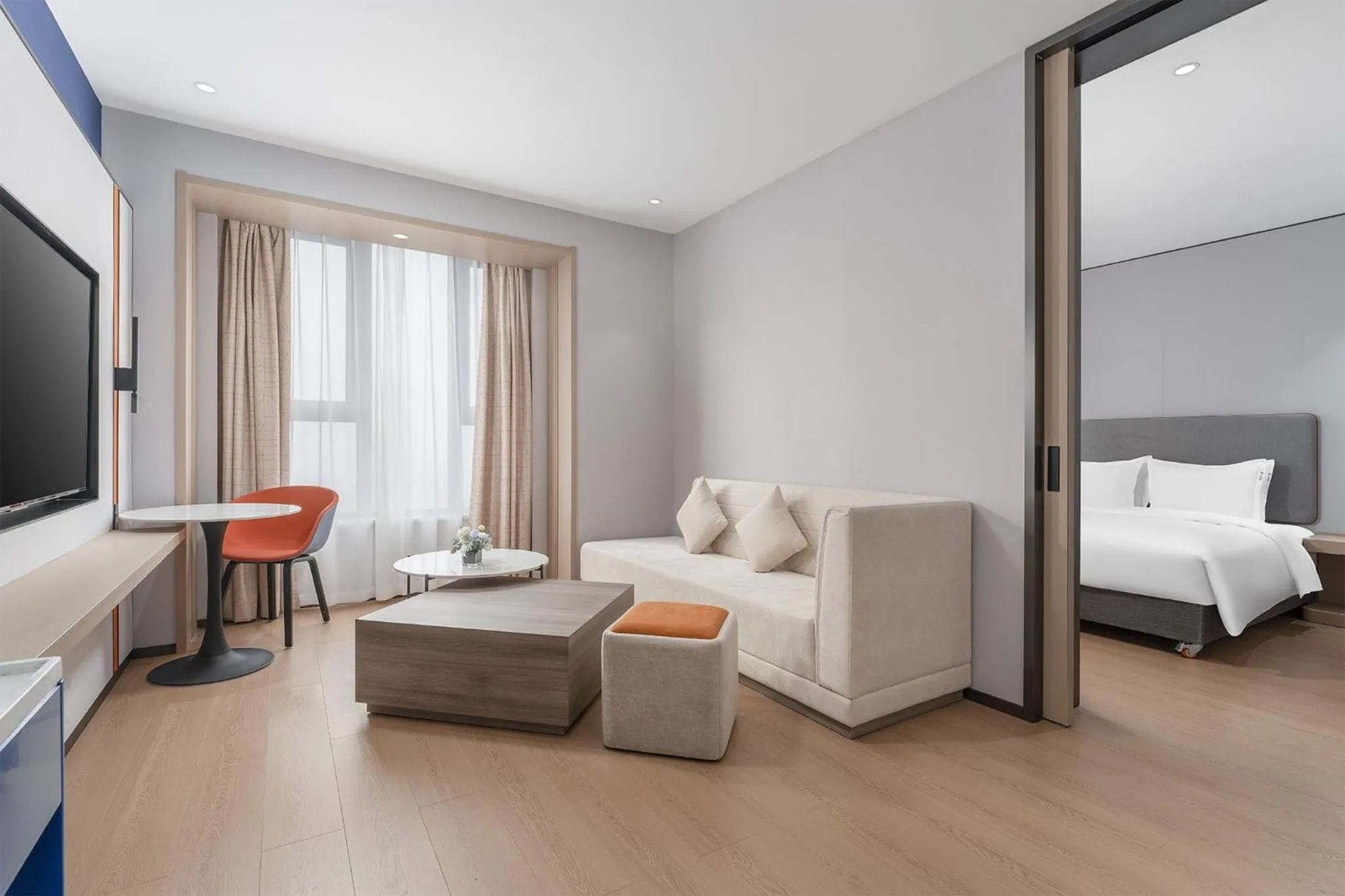 Photo of the whole room, Bed in Holiday Inn Express Changsha Yuhua by IHG