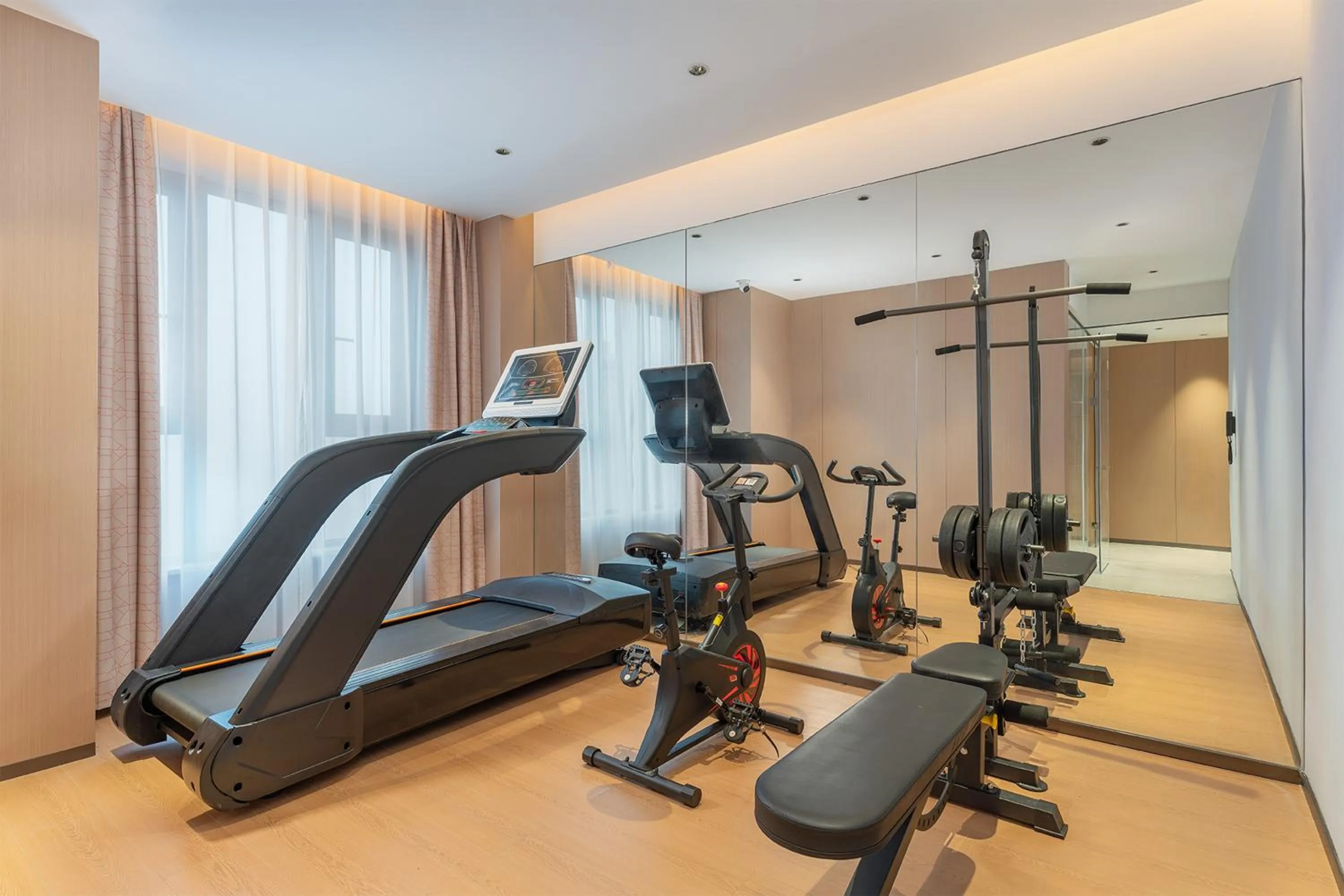 Fitness centre/facilities in Holiday Inn Express Changsha Yuhua by IHG