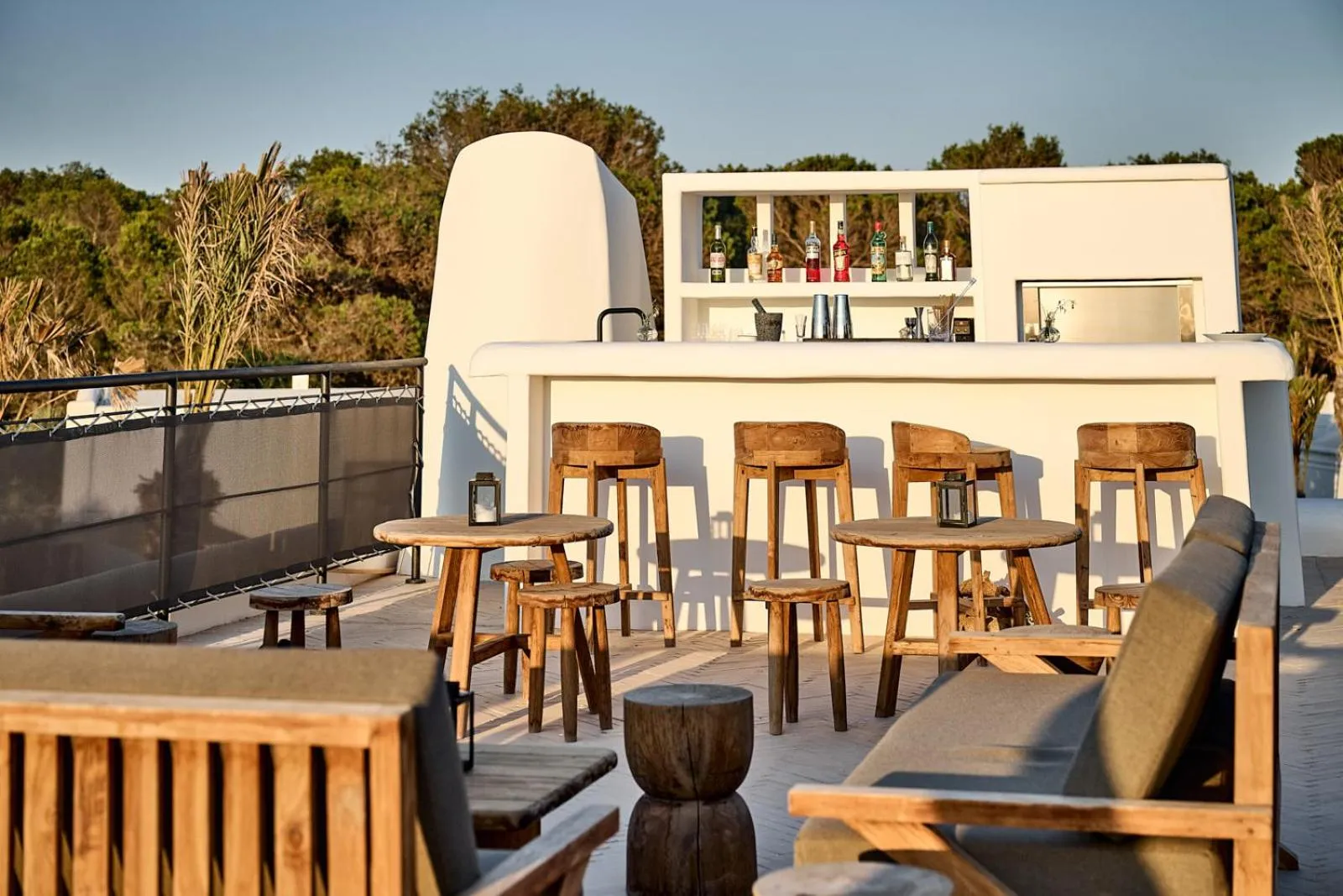 Lounge or bar in CAP Menorca Relais & Chateaux