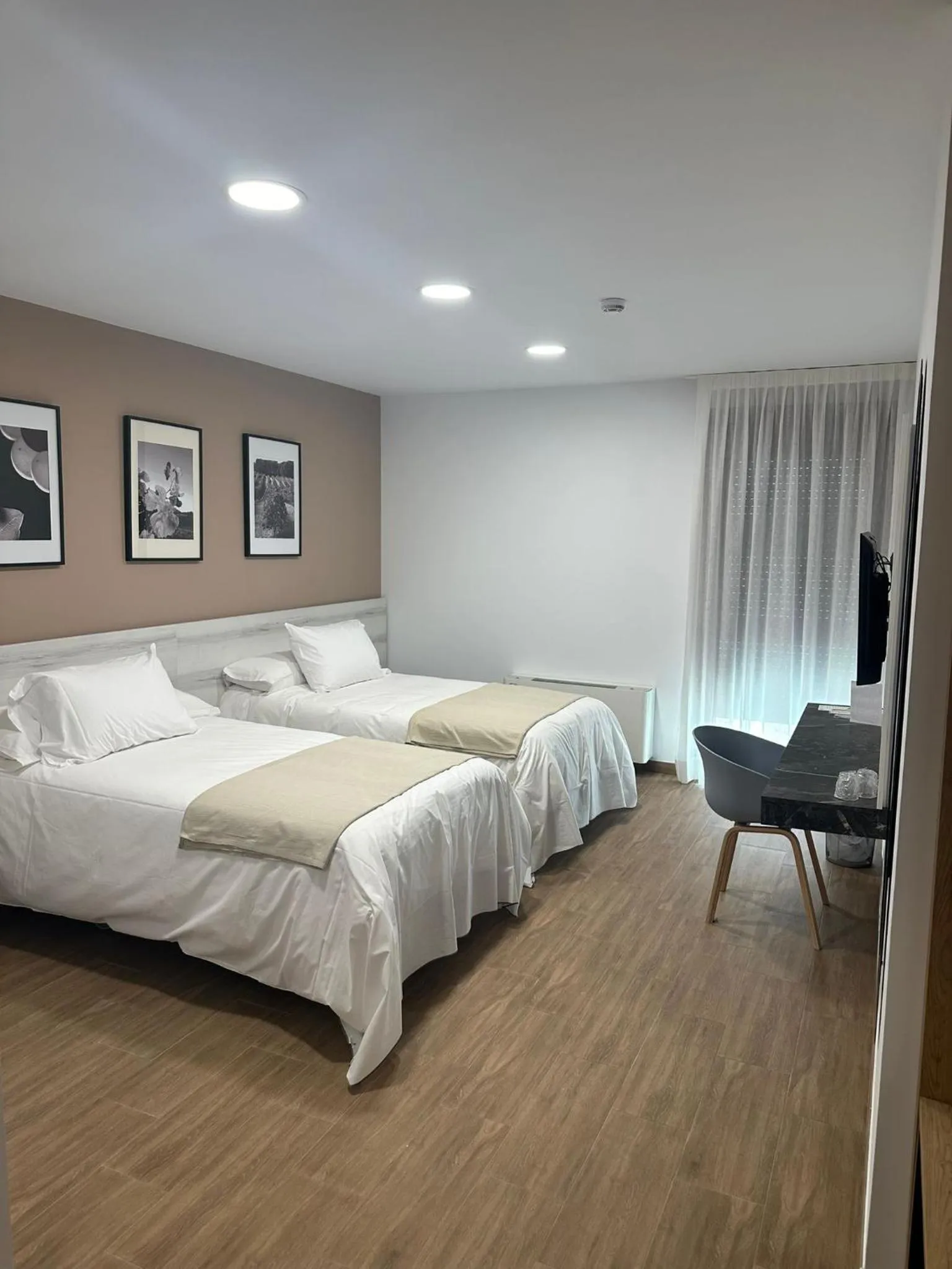 Photo of the whole room, Bed in La Hospedería - El Provencio