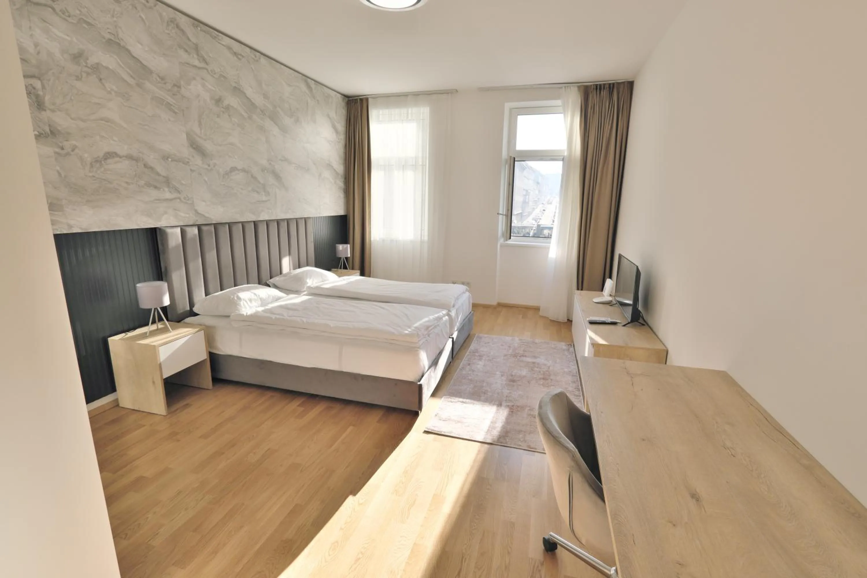 One-Bedroom Apartment - single occupancy in Vienna Lotus Apartments