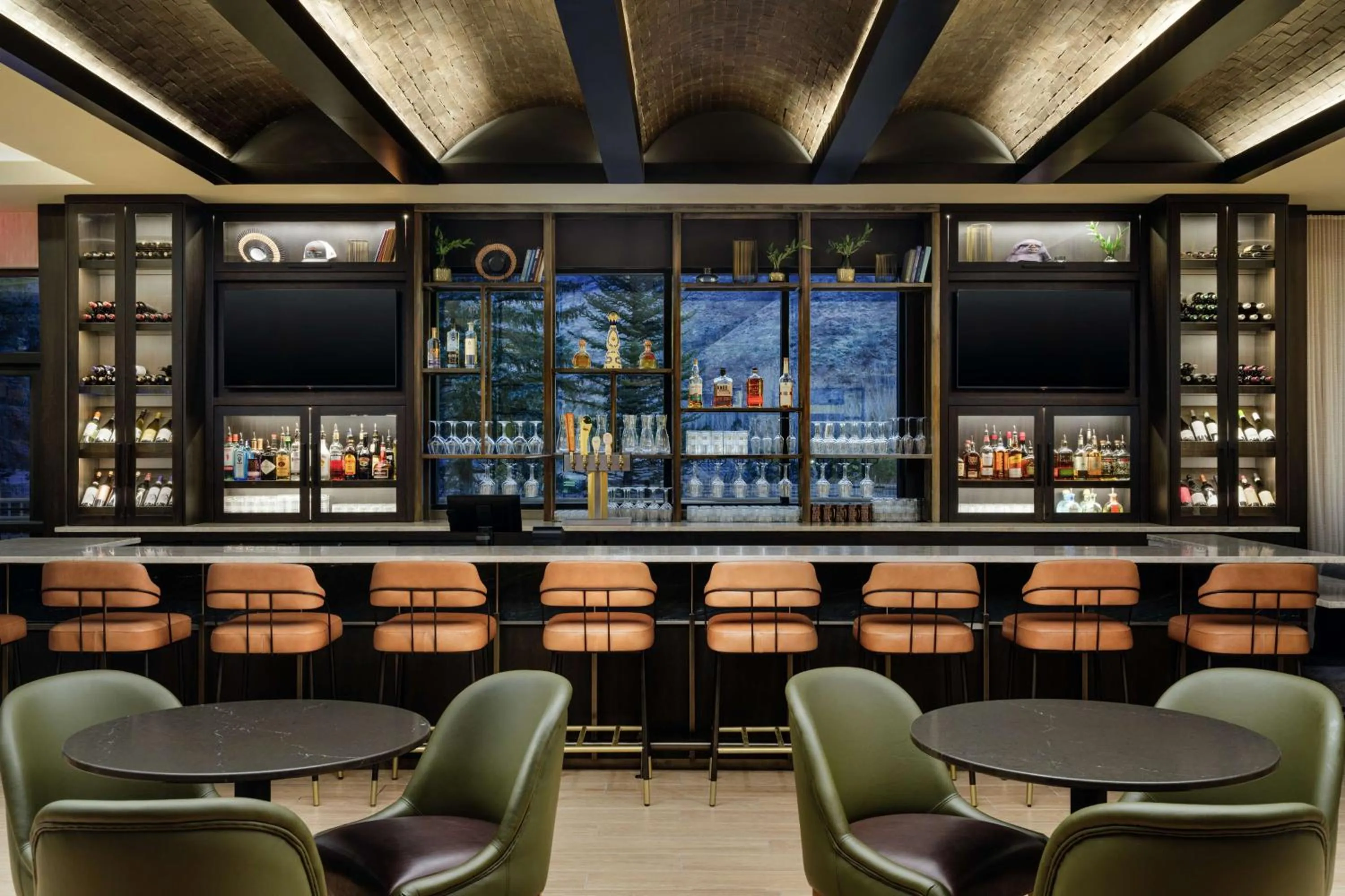 Restaurant/places to eat in The Hoffmann Hotel Basalt Aspen Tapestry Collection Hilton