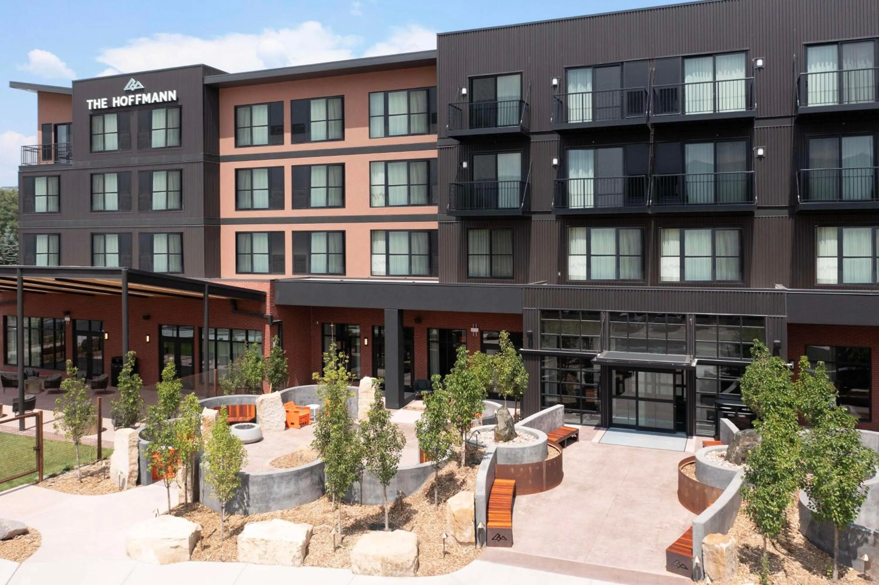 Property building in The Hoffmann Hotel Basalt Aspen Tapestry Collection Hilton