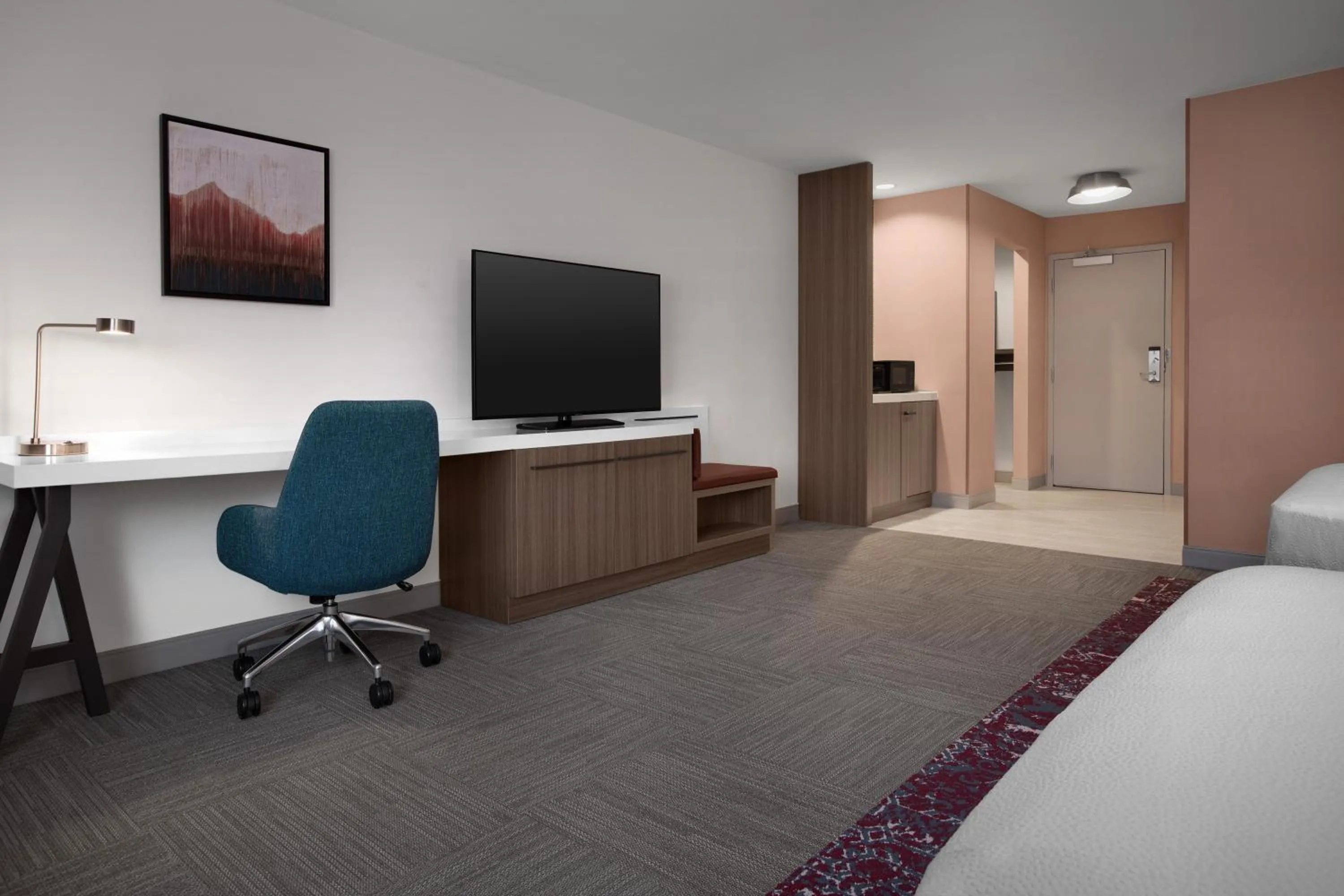 Bed in Hilton Garden Inn Denver Airport Tower Road