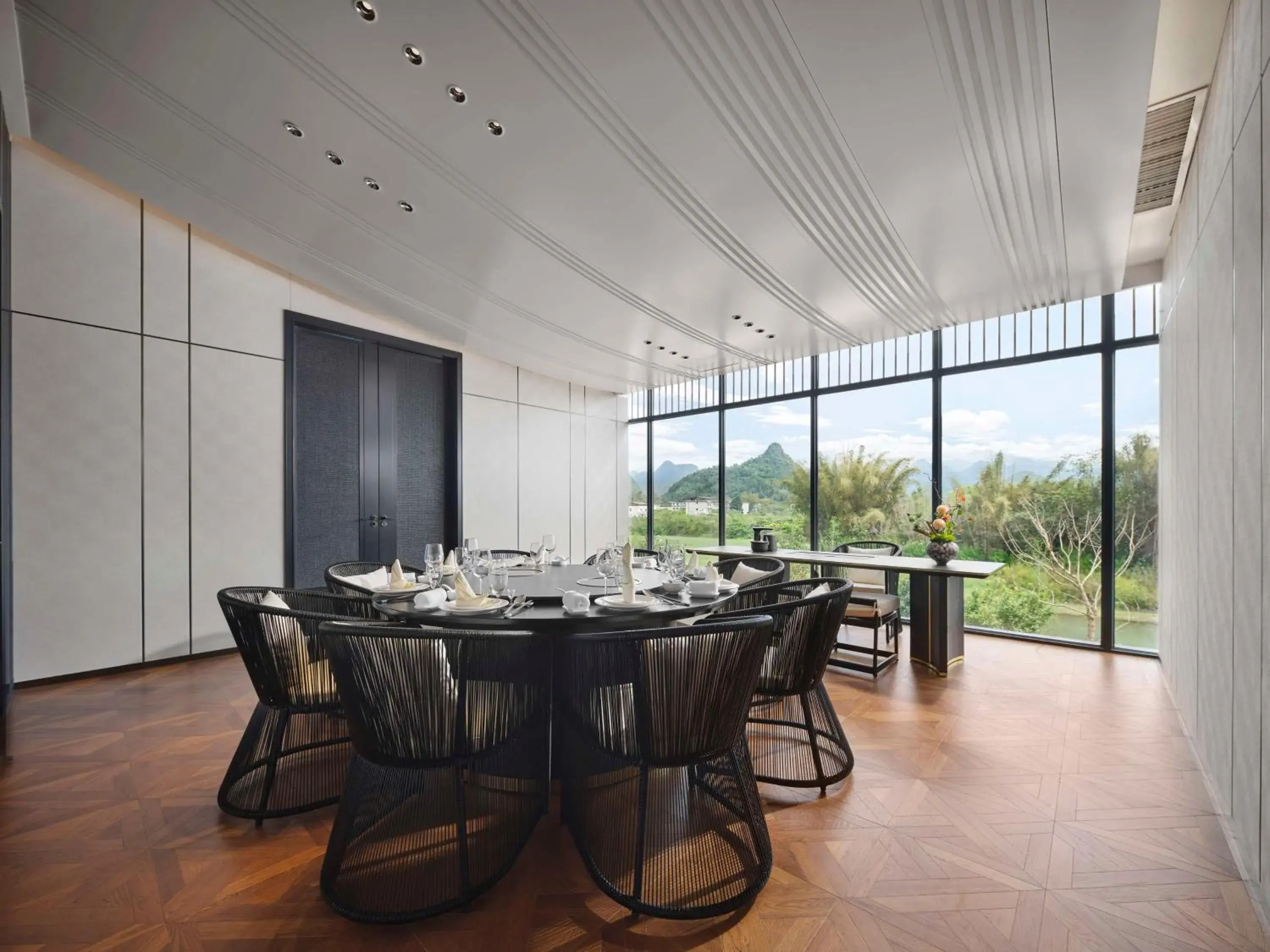 Restaurant/places to eat in Hilton Garden Inn Guilin Yangshuo Restaurant/places to eat in Hilton Garden Inn Guilin Yangshuo