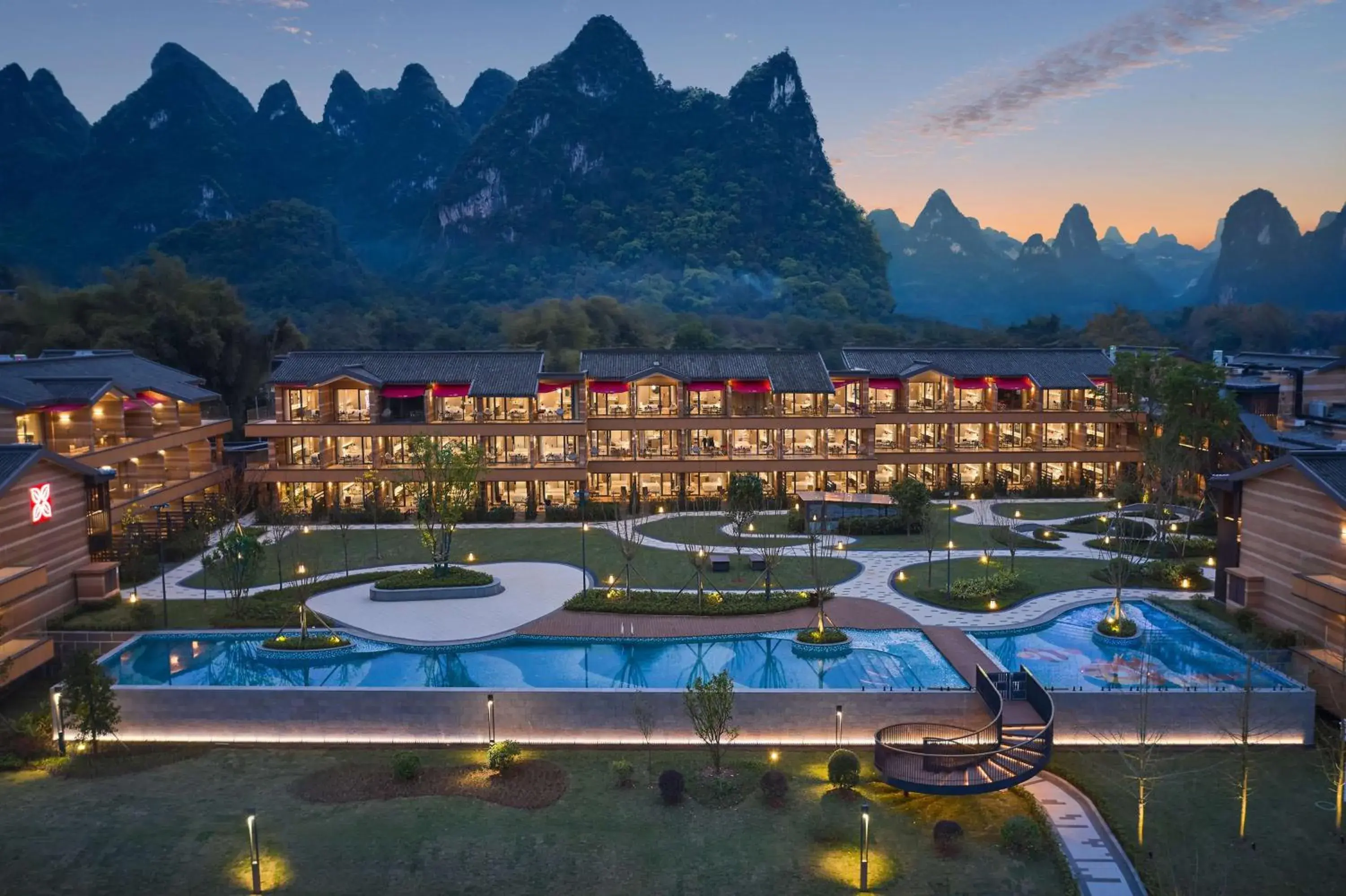 Property building in Hilton Garden Inn Guilin Yangshuo Property building in Hilton Garden Inn Guilin Yangshuo