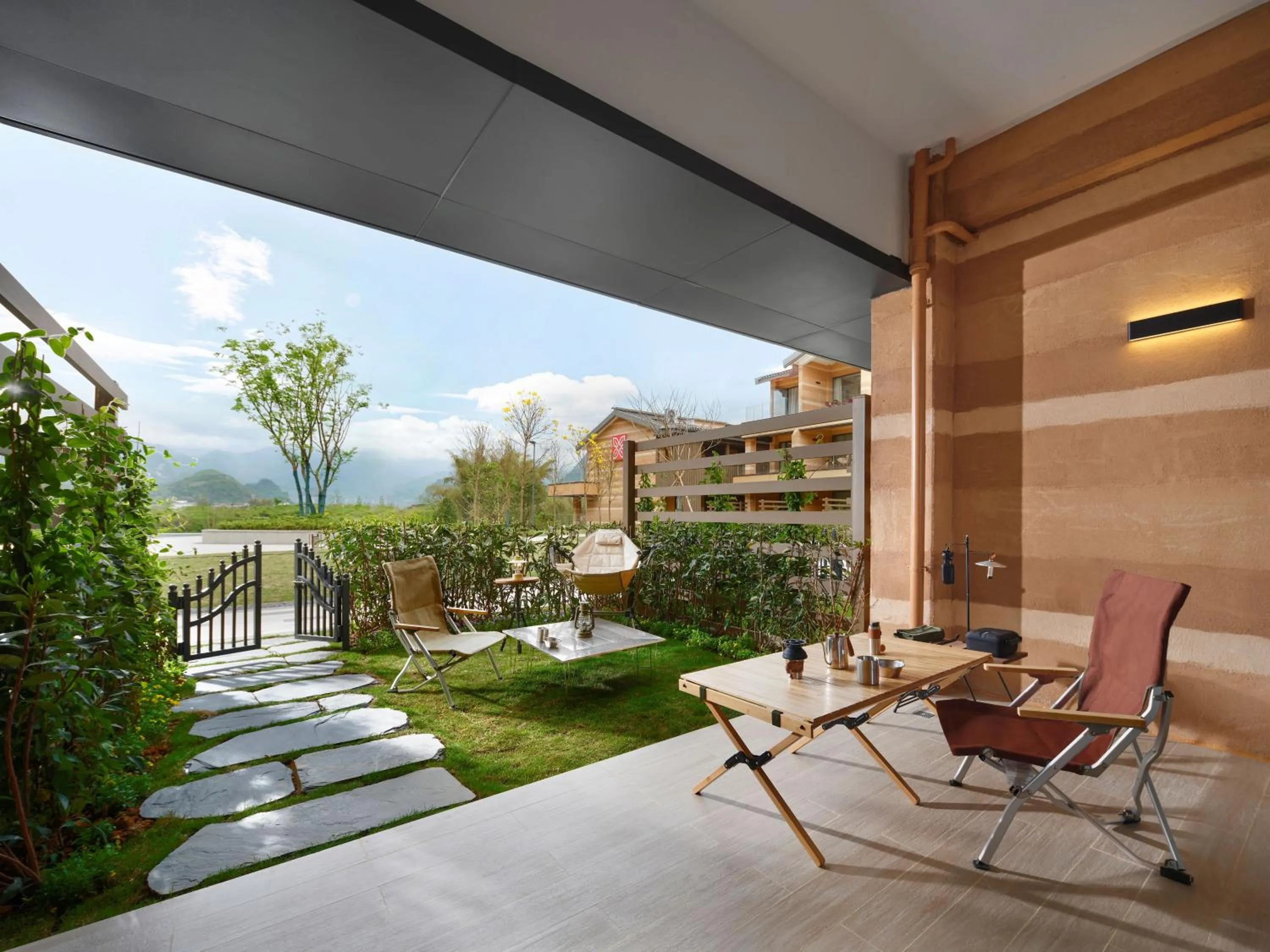 Inner courtyard view in Hilton Garden Inn Guilin Yangshuo