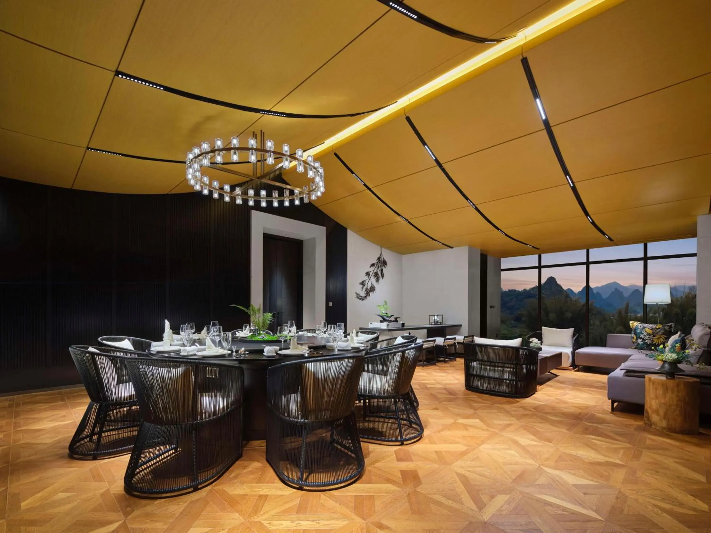 Restaurant/places to eat in Hilton Garden Inn Guilin Yangshuo Restaurant/places to eat in Hilton Garden Inn Guilin Yangshuo