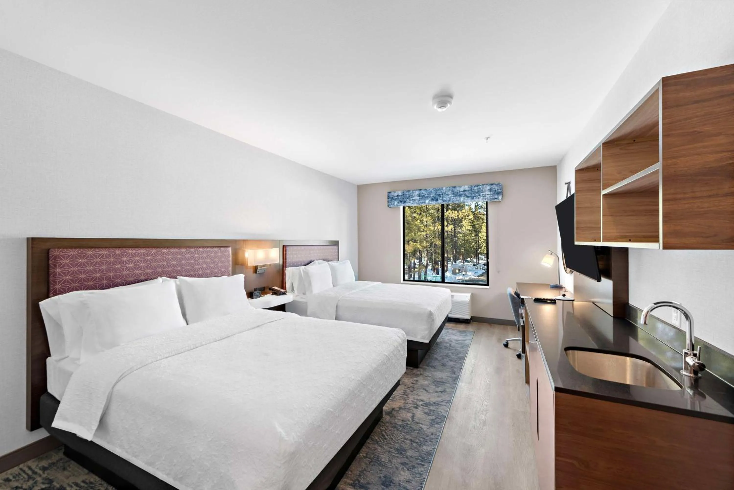 Bedroom, Bed in Hampton Inn Big Bear Lake