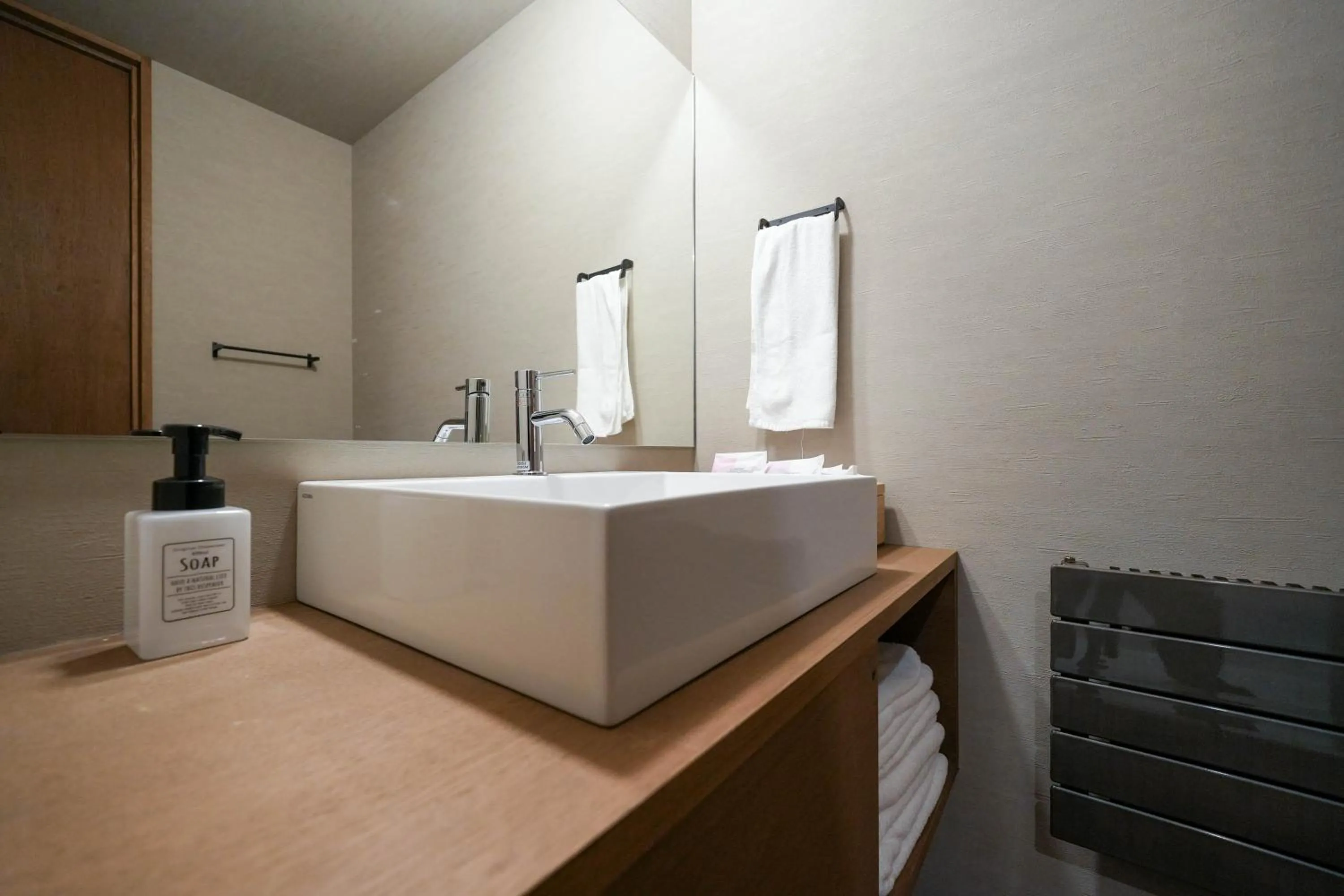 Bathroom in Green Room Hotel