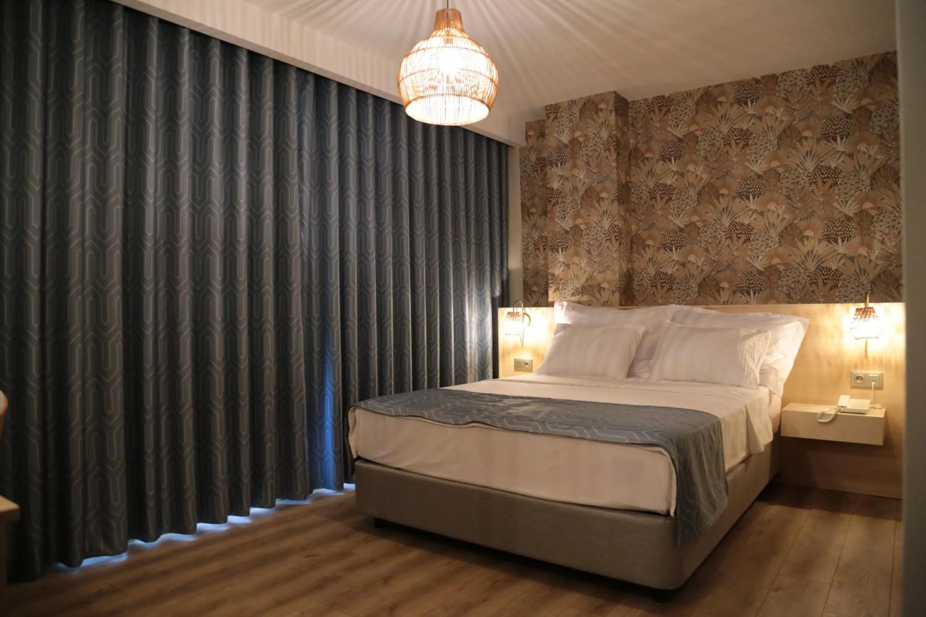 Bedroom, Bed in Güllük Uno Elegance Otel