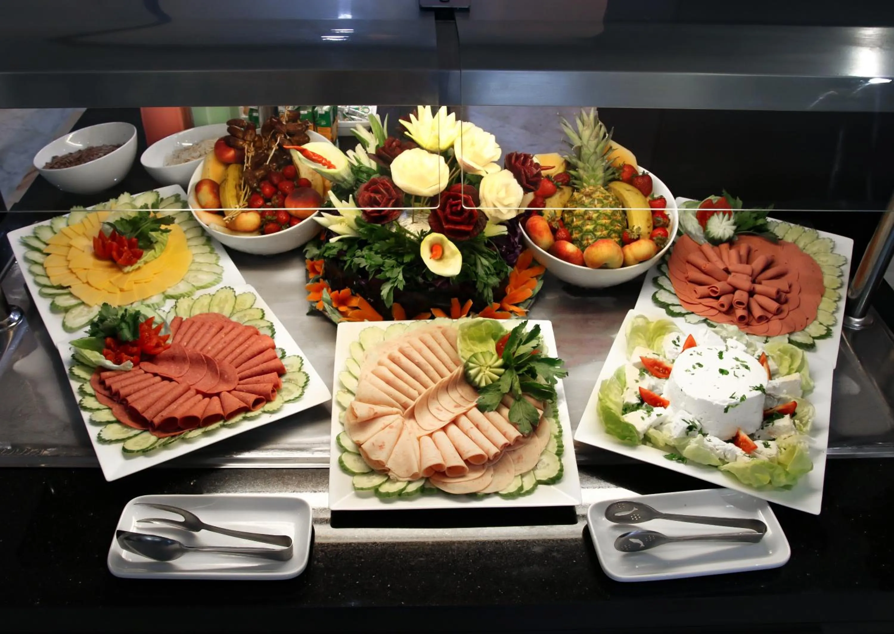 Restaurant/places to eat in El Oumara Hotel