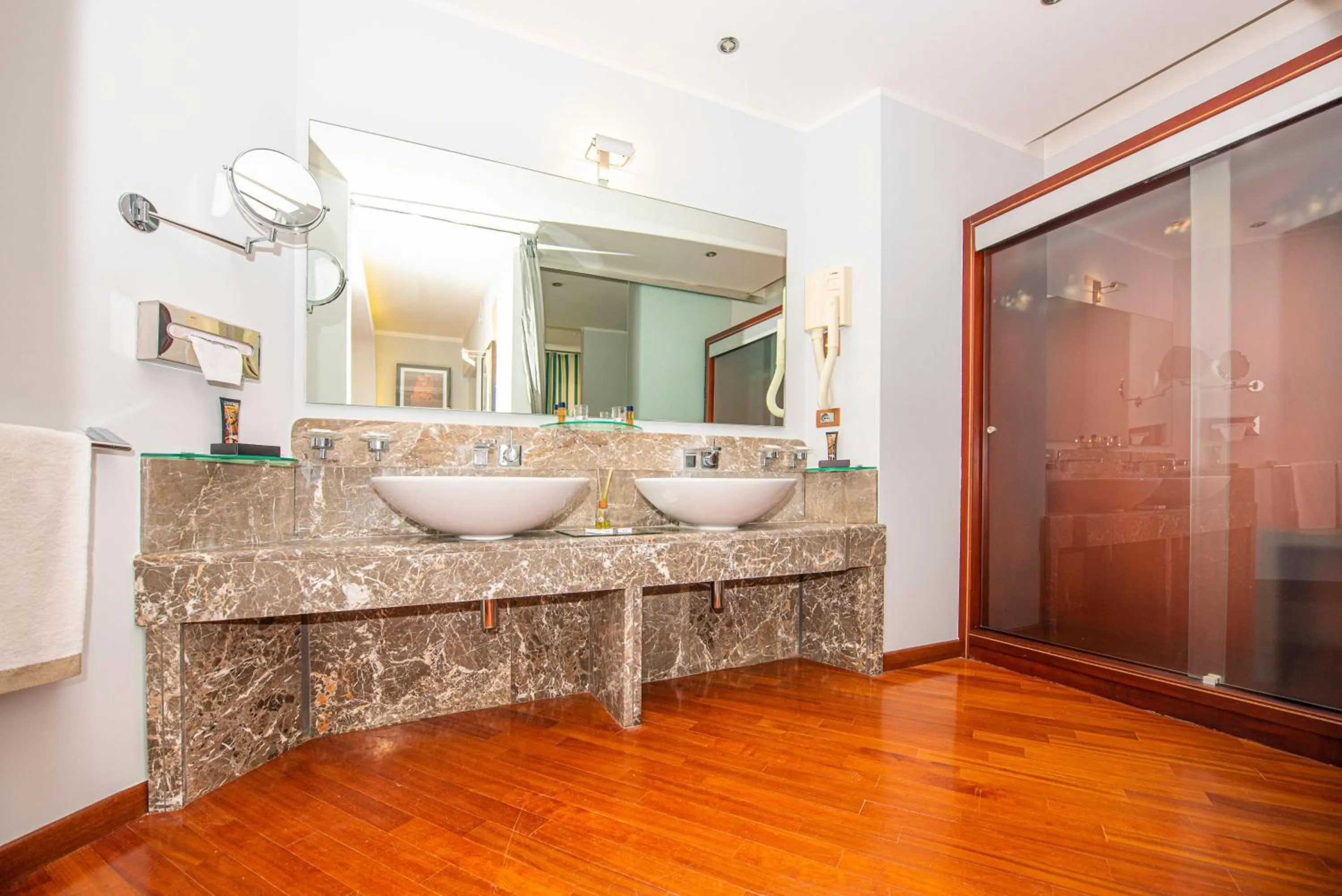 Bathroom in Baia Taormina - CDSHotels