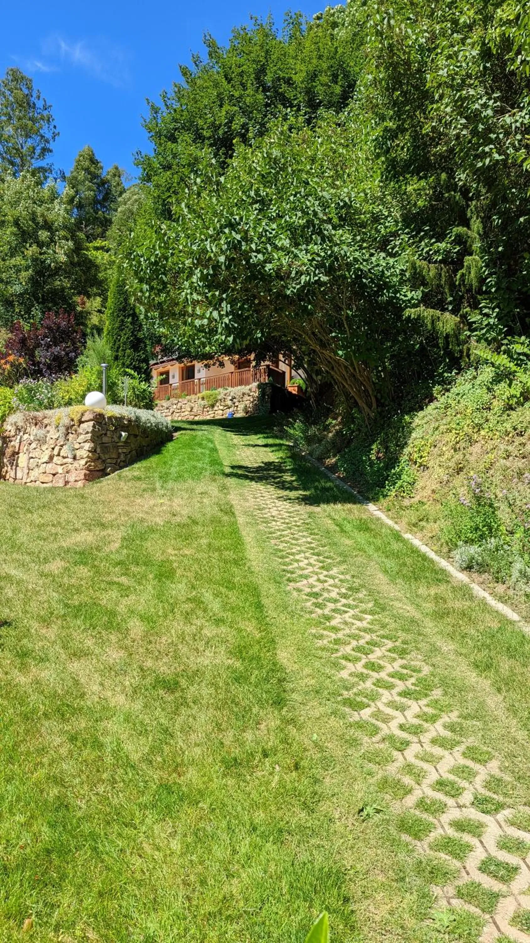 Natural landscape in Ferienhaus Manoury am Klosterbrunnen