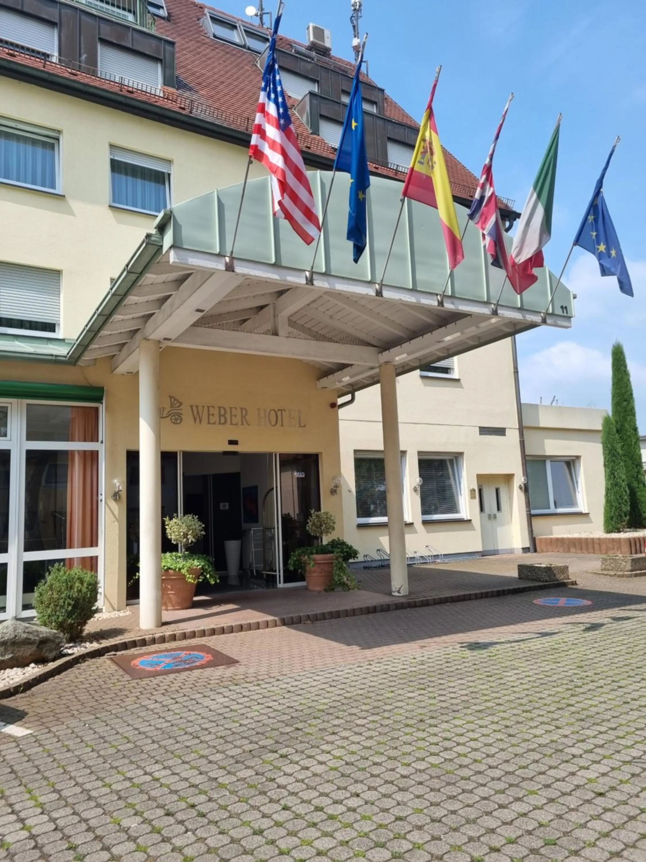 Facade/entrance in Weber Hotel Mannheim