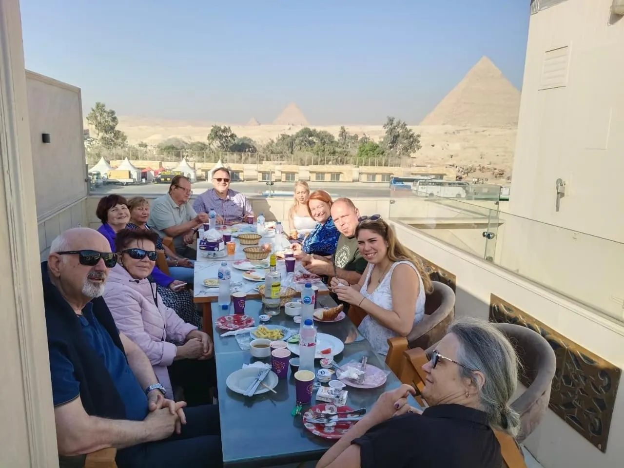 Restaurant/places to eat in Capital Of Pyramids Hotel