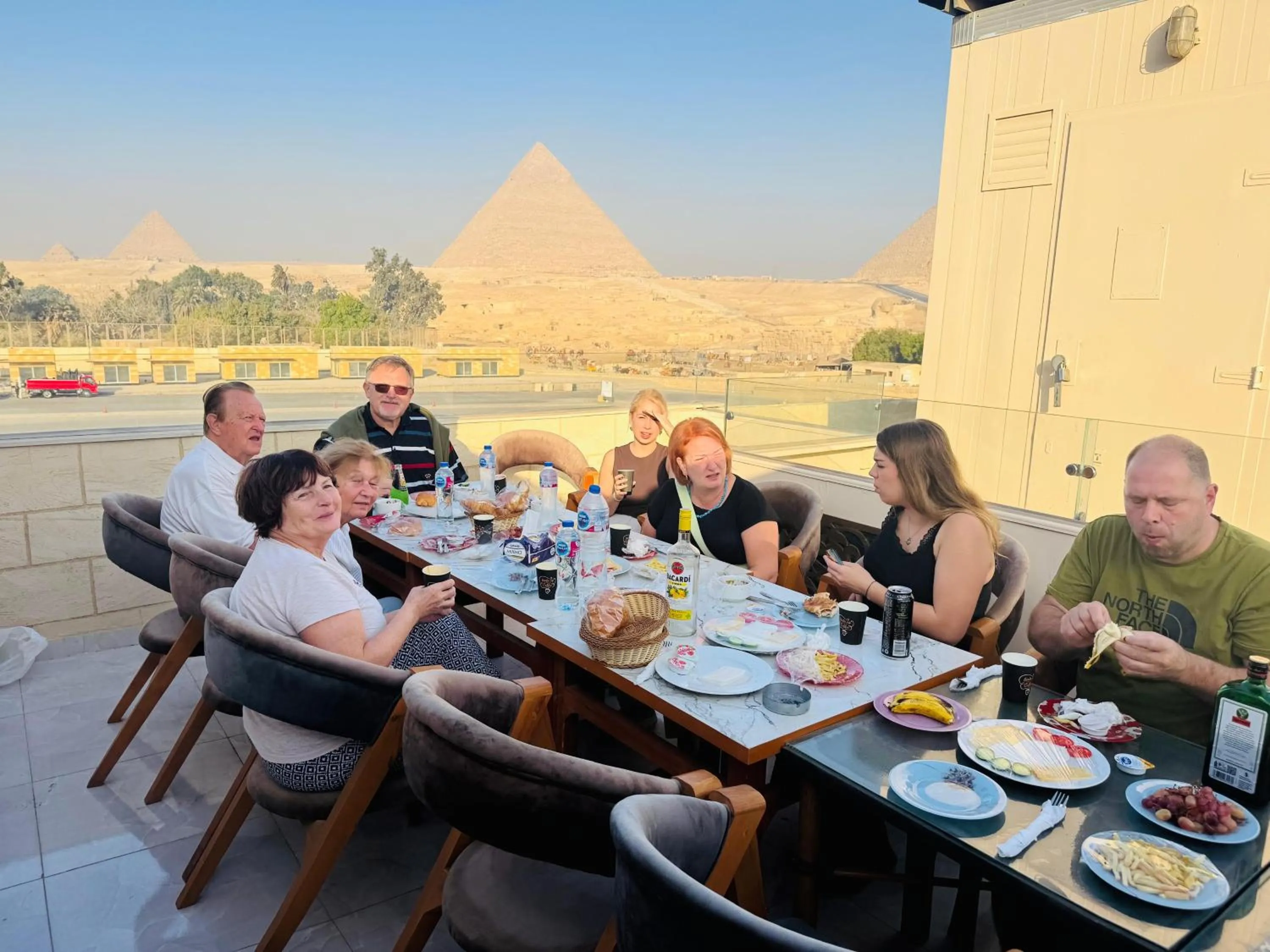 Restaurant/places to eat in Capital Of Pyramids Hotel