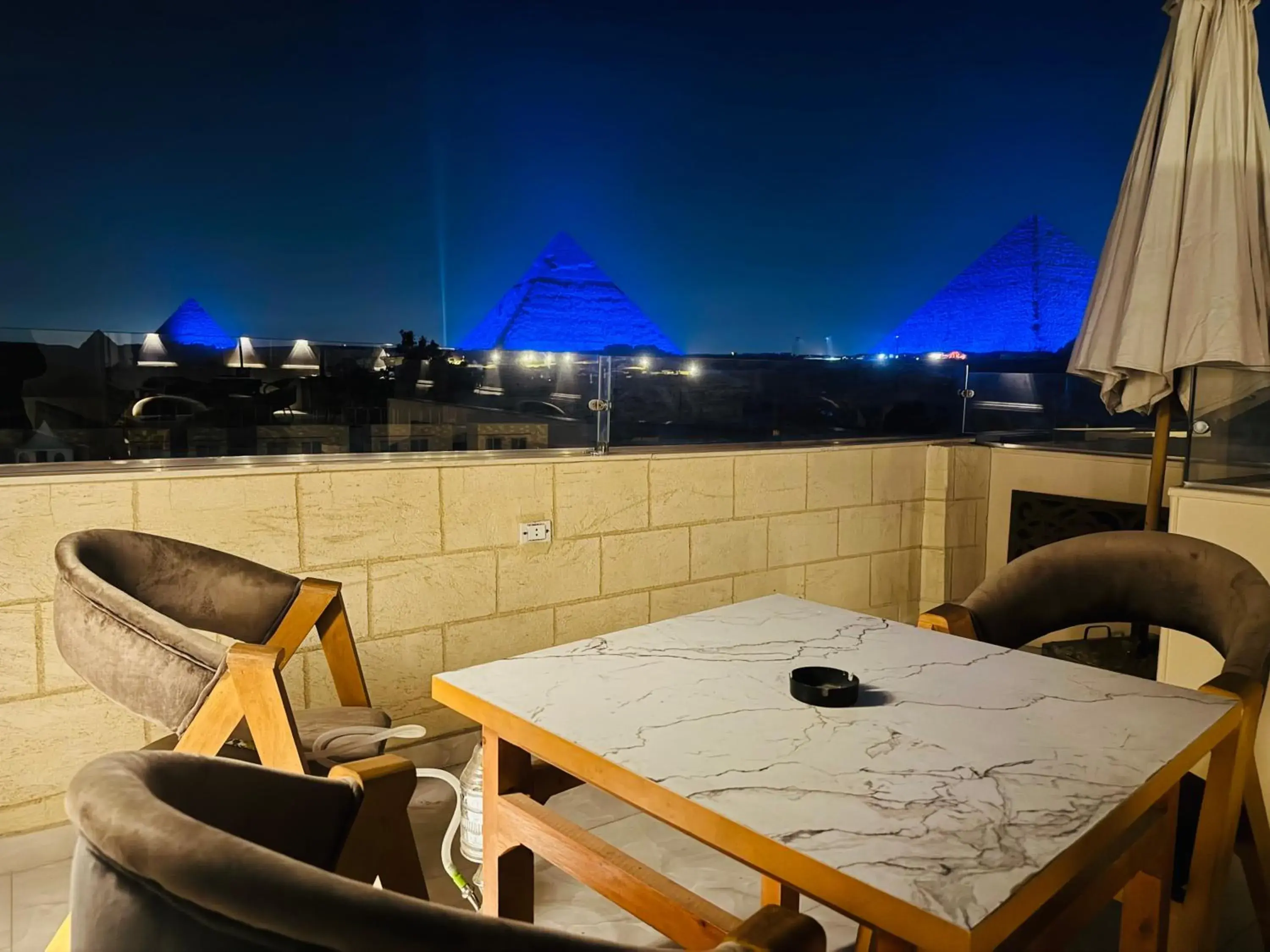 Restaurant/places to eat in Capital Of Pyramids Hotel Restaurant/places to eat in Capital Of Pyramids Hotel