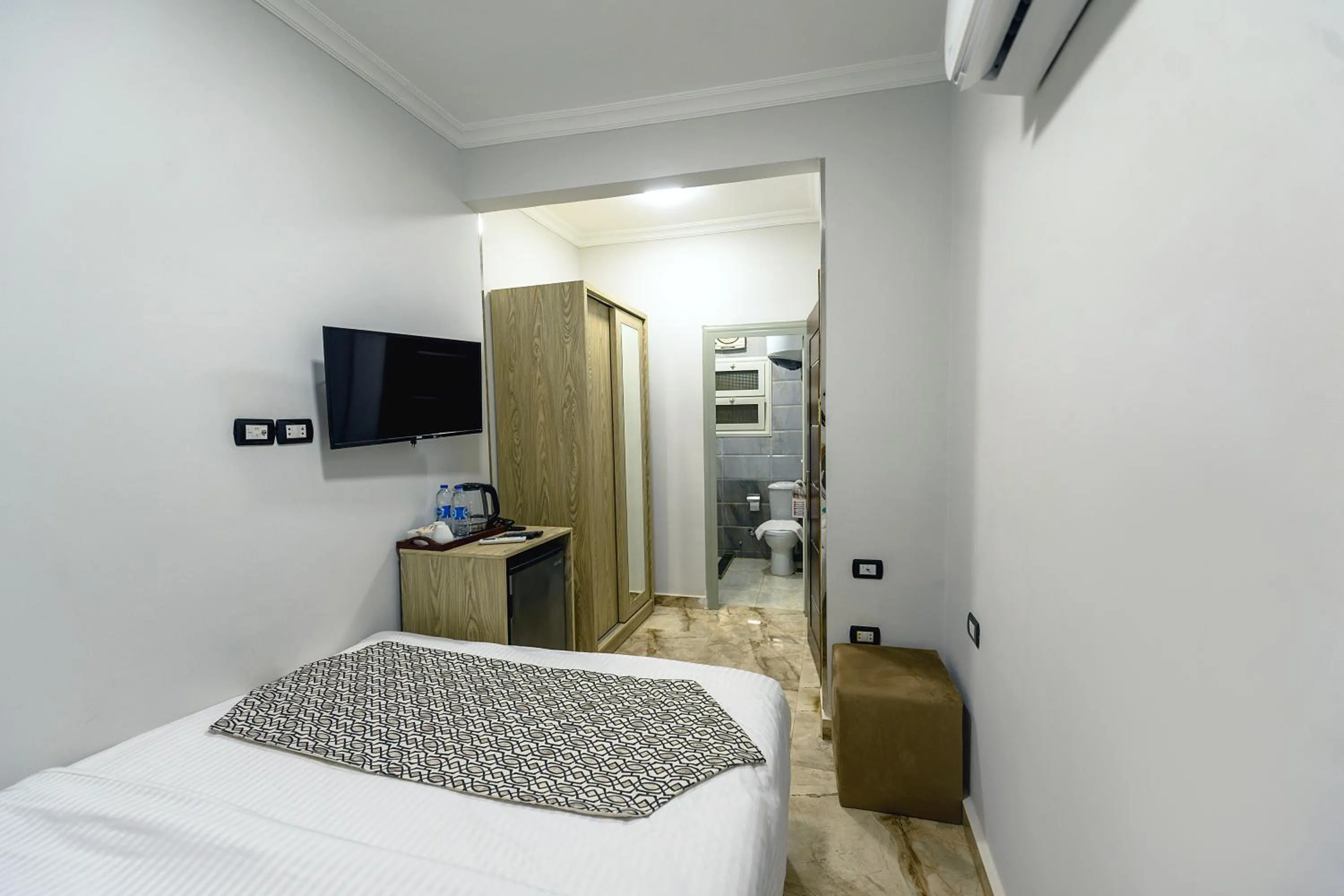 Photo of the whole room, Bed in Capital Of Pyramids Hotel