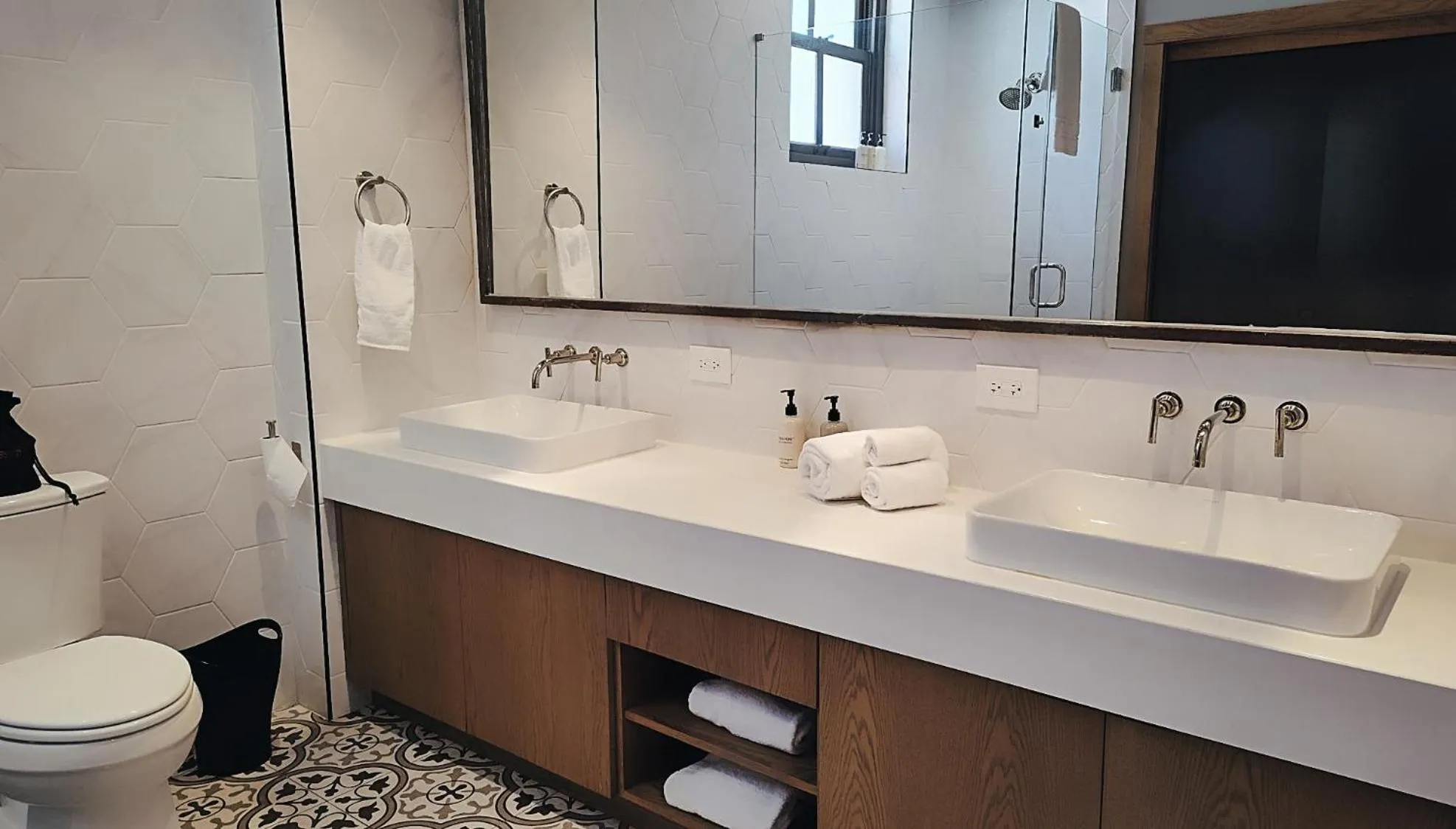 Toilet in The Maverick, powered by Placemakr - River Walk