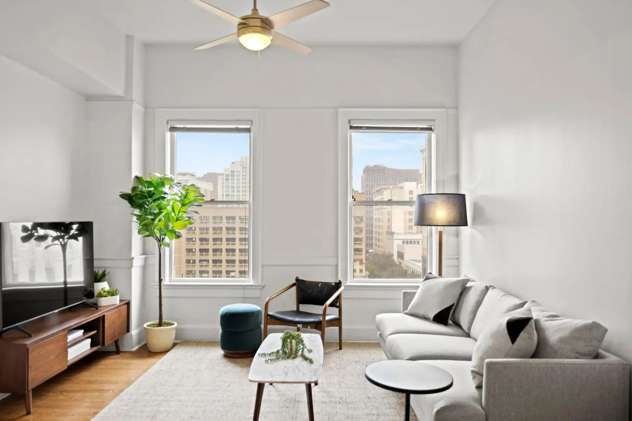 Living room in The Maverick, powered by Placemakr - River Walk Living room in The Maverick, powered by Placemakr - River Walk