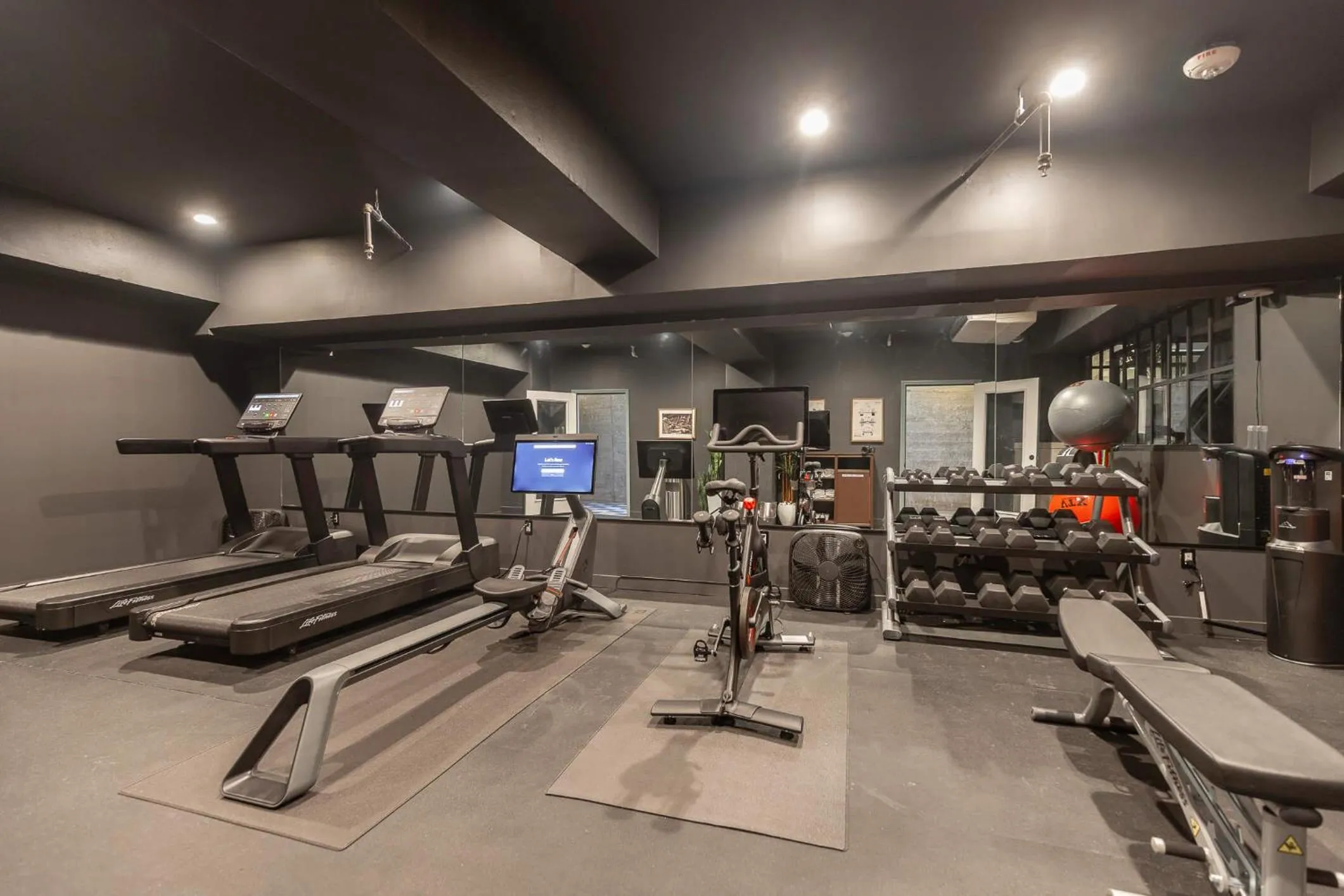 Fitness centre/facilities in The Maverick, powered by Placemakr - River Walk