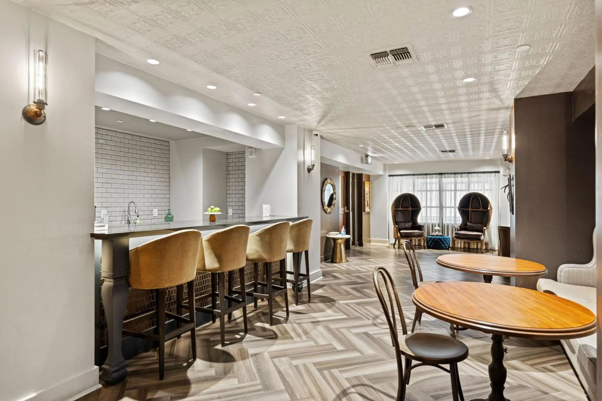 Communal lounge/ TV room in The Maverick, powered by Placemakr - River Walk