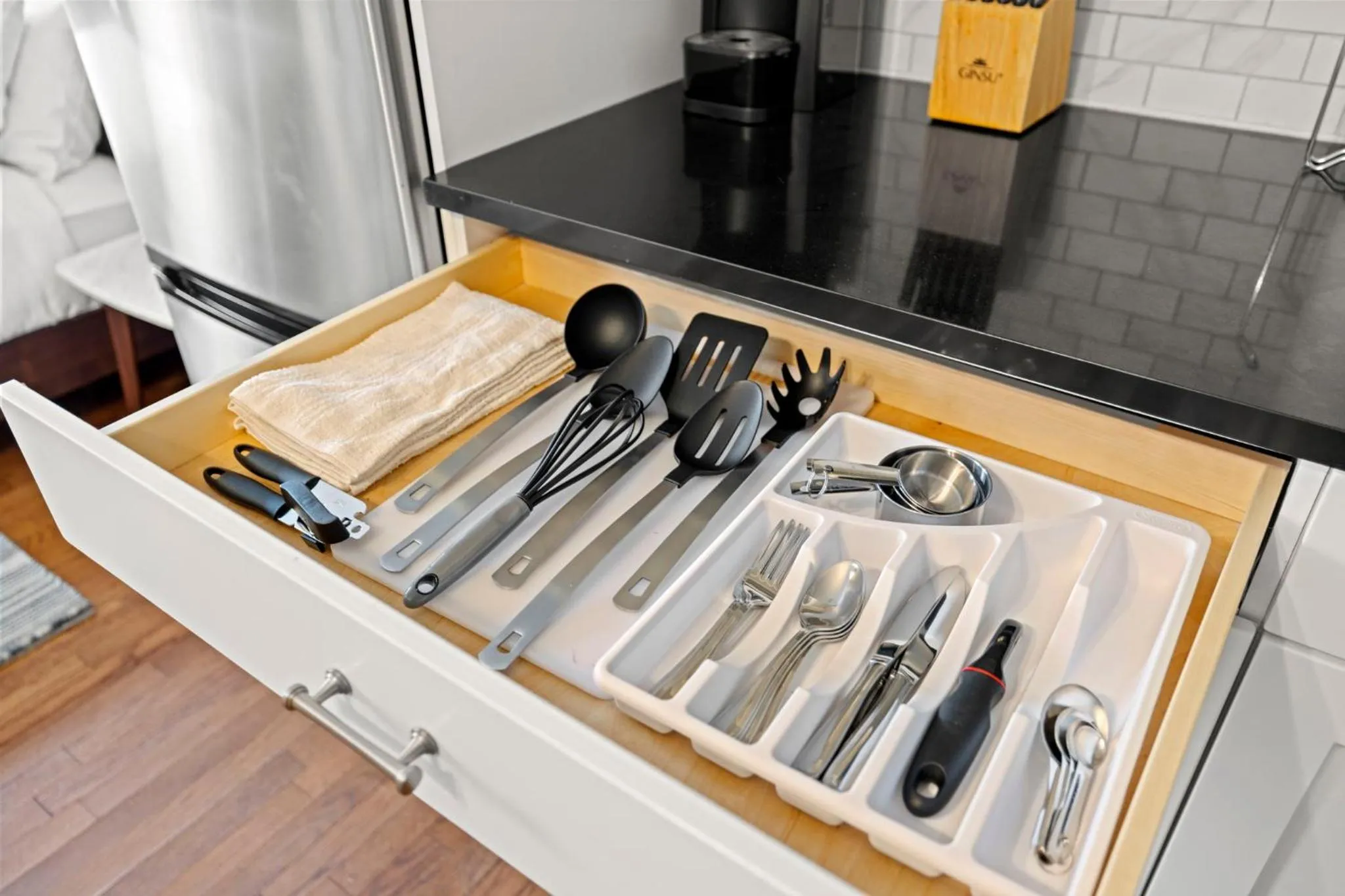 Kitchen or kitchenette in The Maverick, powered by Placemakr - River Walk