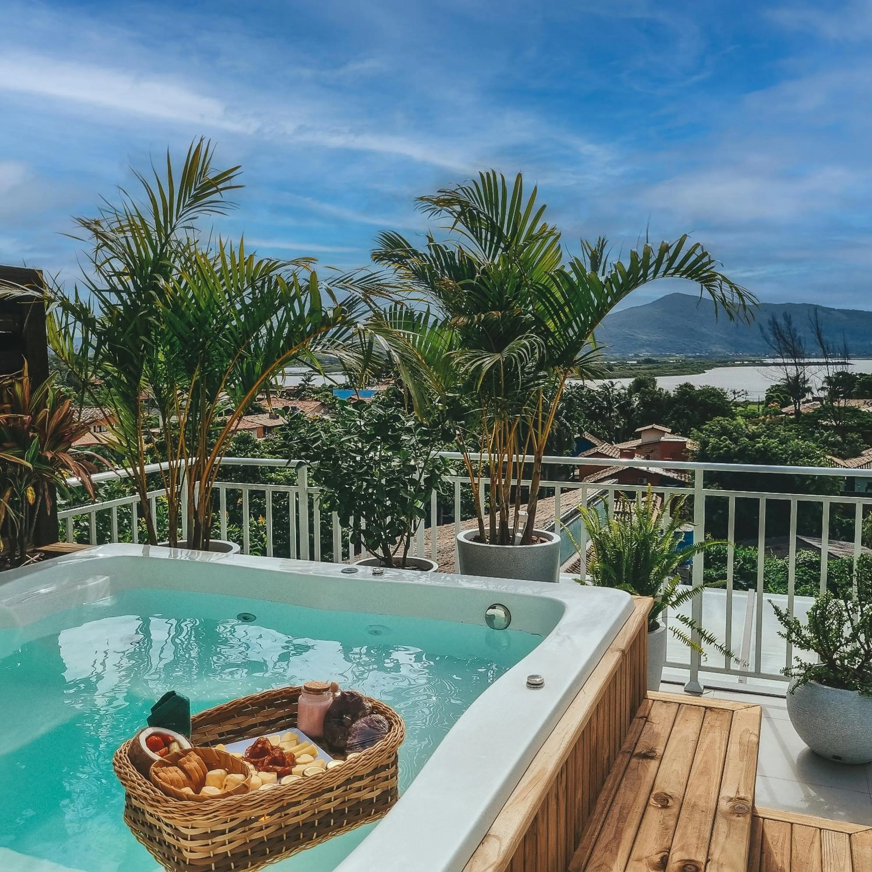 Hot Tub in Villa Verde Bangalô - Garopaba - SC