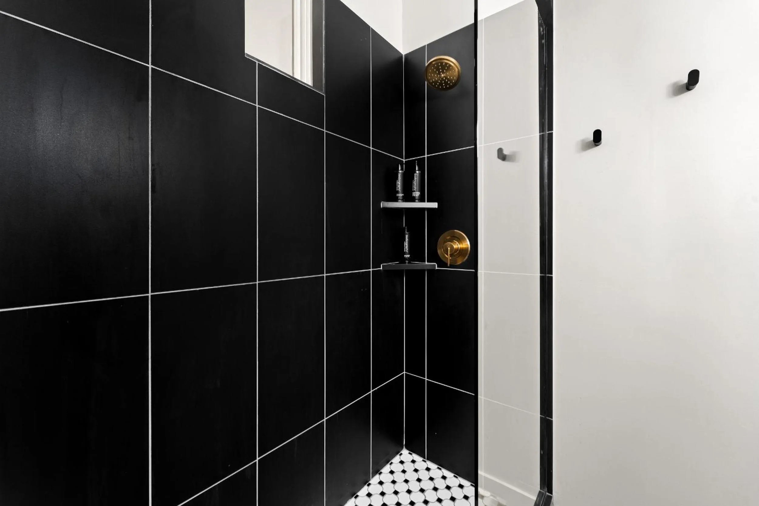 Shower in Hotel Zindel