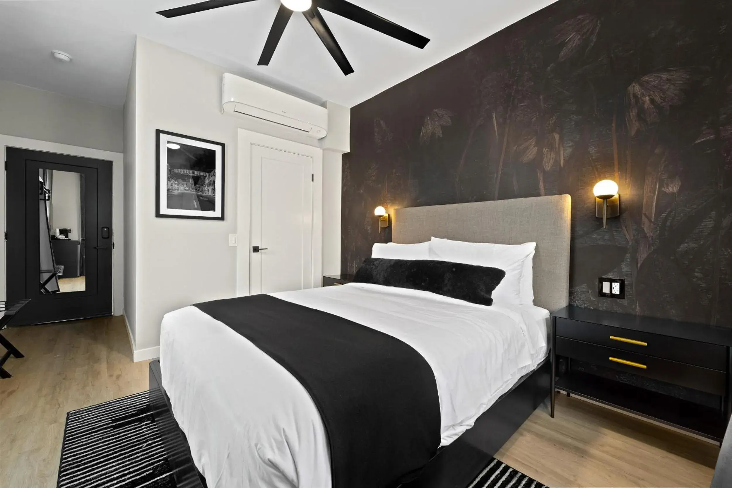 Queen Room in Hotel Zindel Queen Room in Hotel Zindel