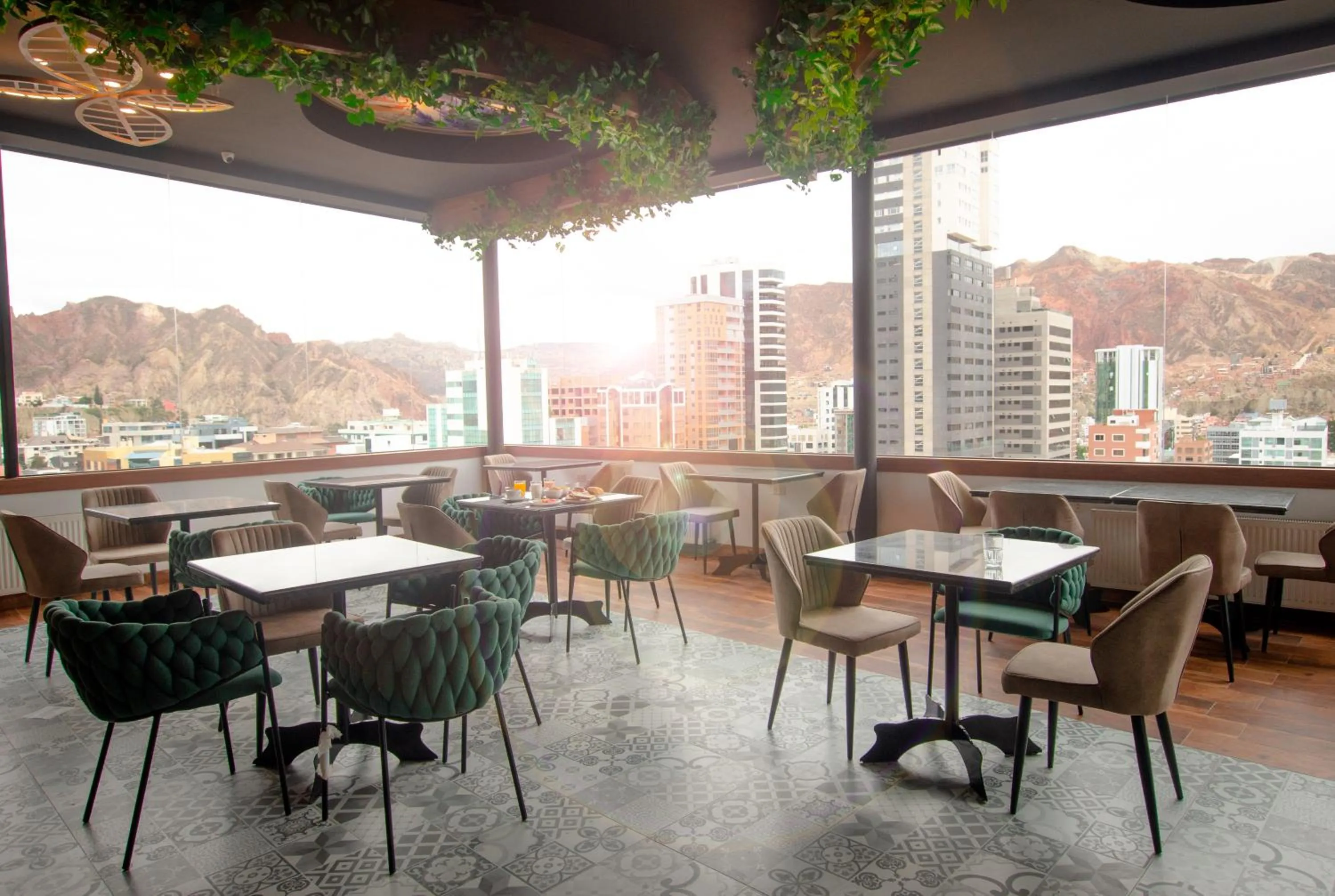 Restaurant/places to eat in LAS BRISAS SUR