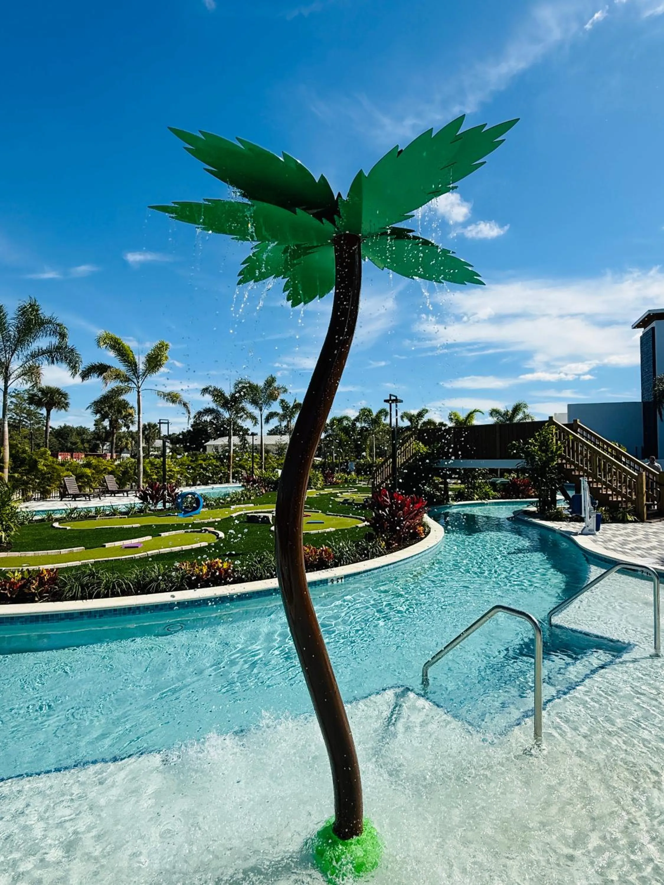 Swimming pool in Kompose Boutique Resort @ Theme Parks