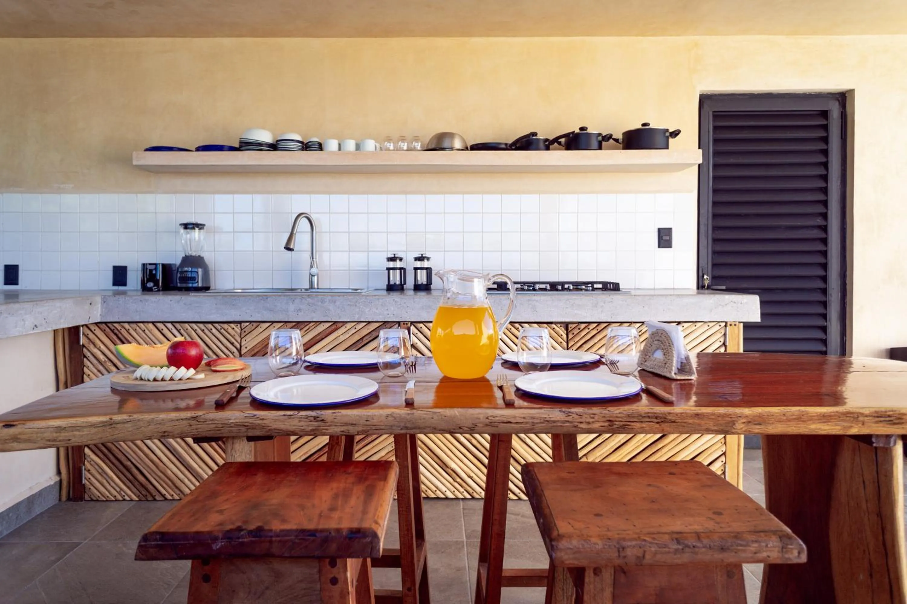 Dining area in Mero Mero Hotel