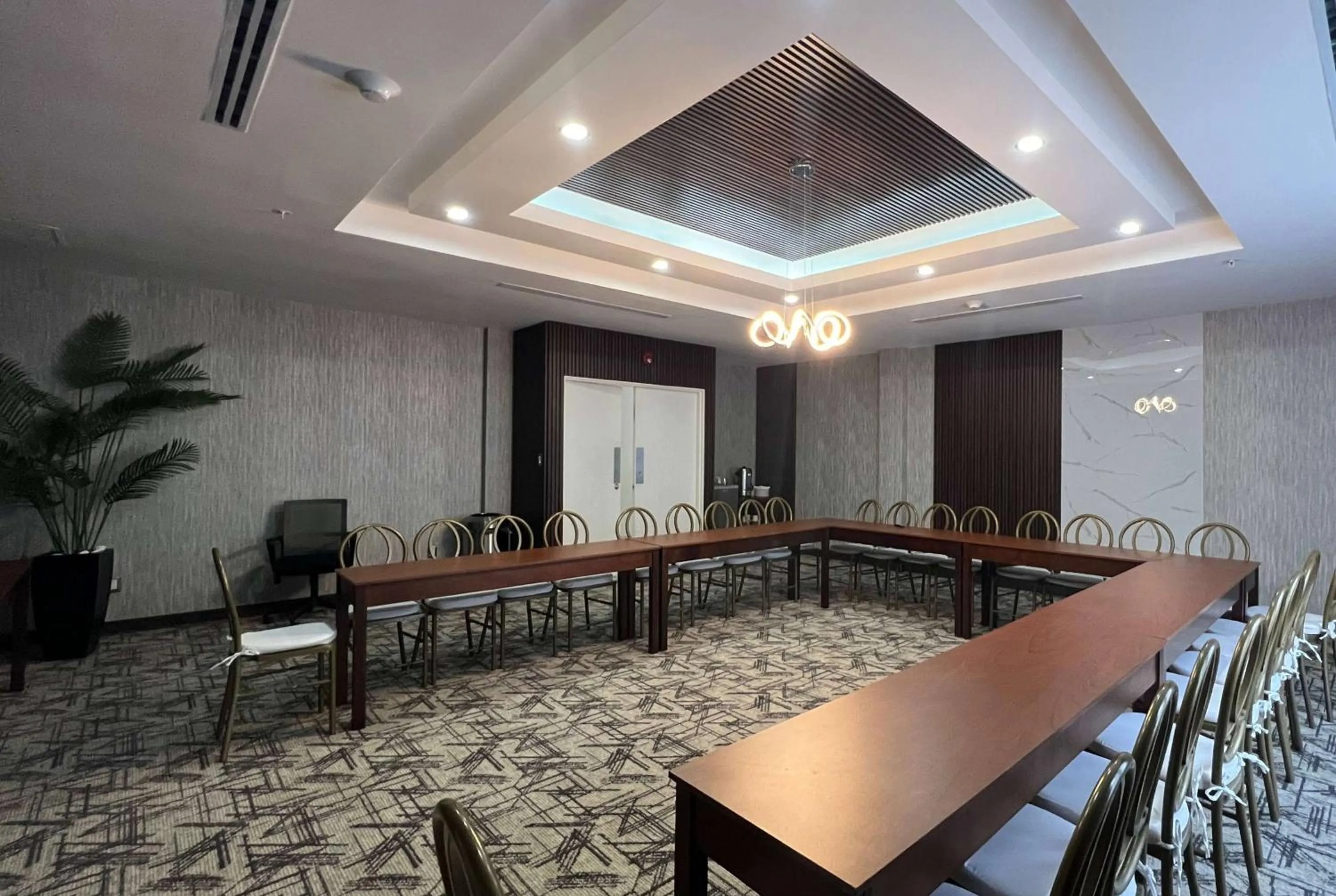 Meeting/conference room in La Quinta by Wyndham Reynosa