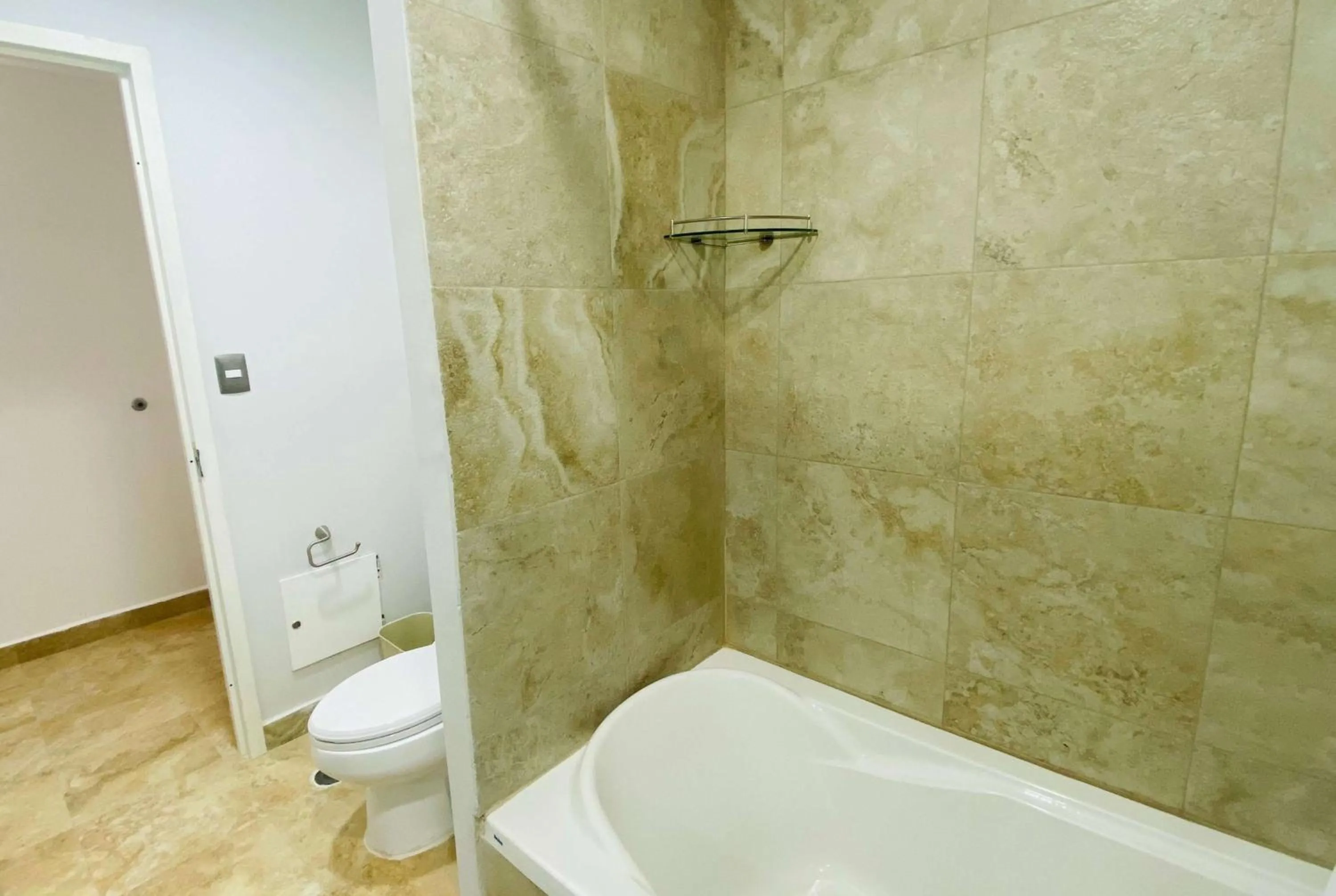 TV and multimedia in La Quinta by Wyndham Reynosa