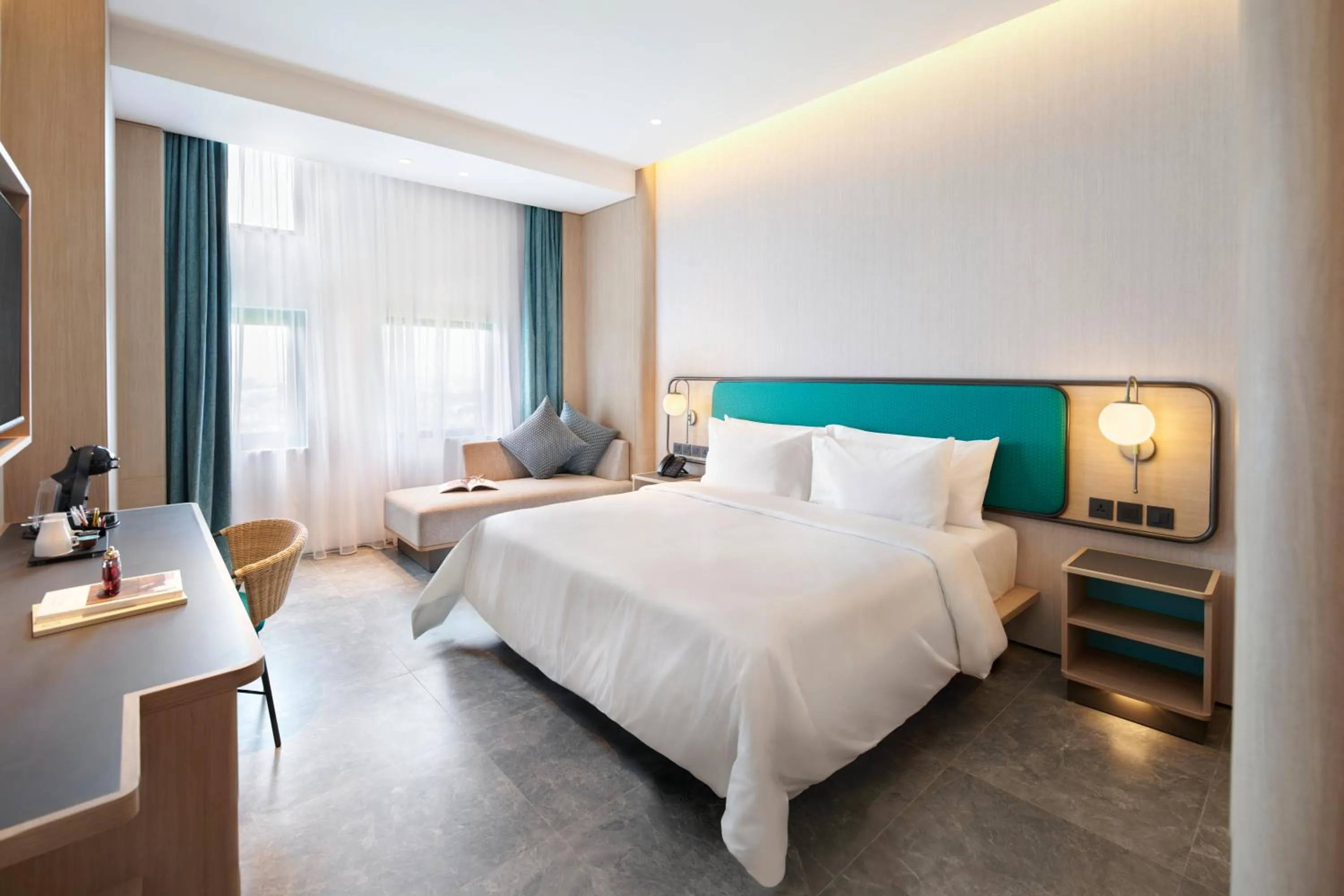 Bedroom, Bed in VIVERE Hotel, ARTOTEL Curated
