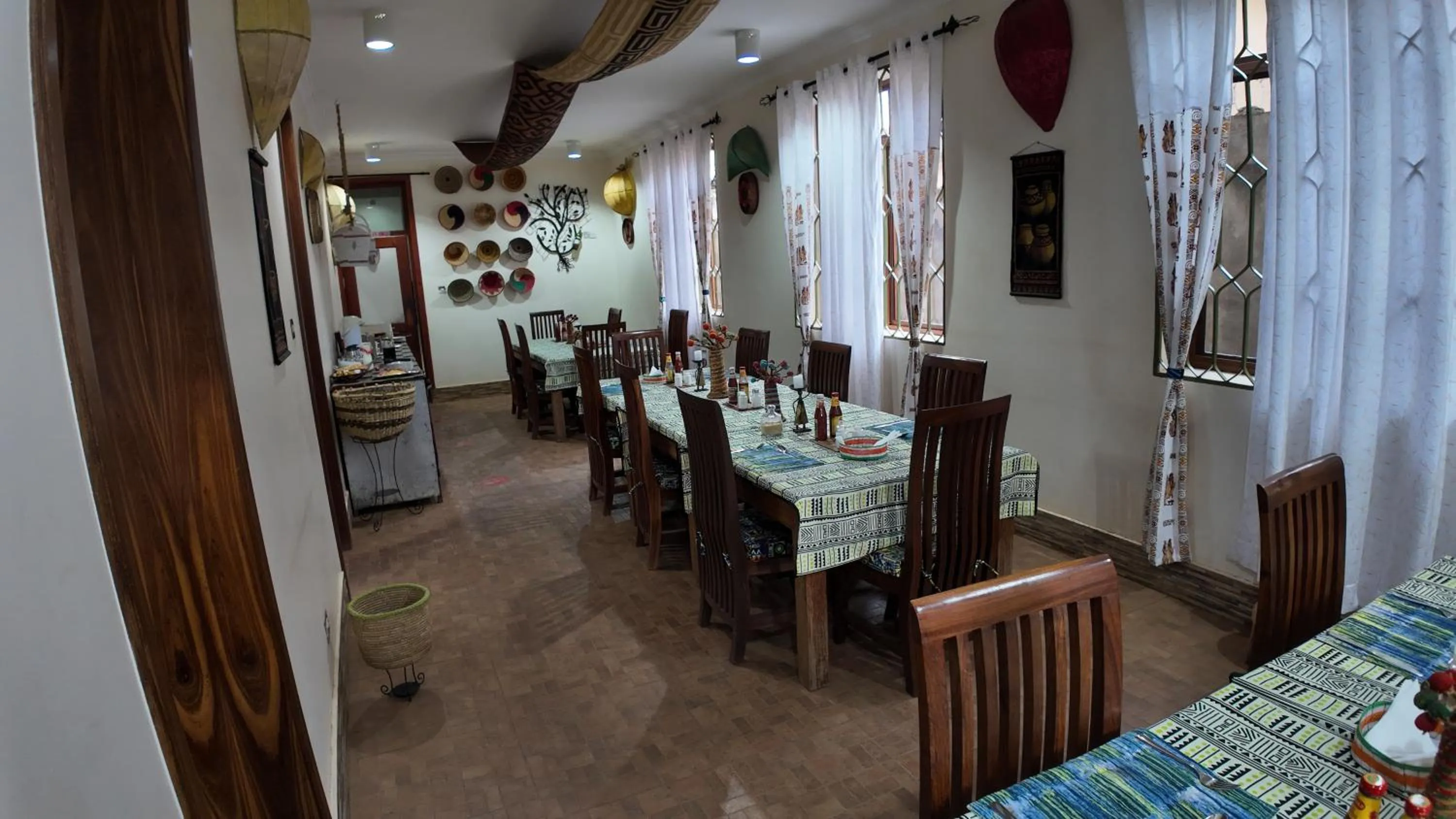 Restaurant/places to eat in Korona Villa Lodge