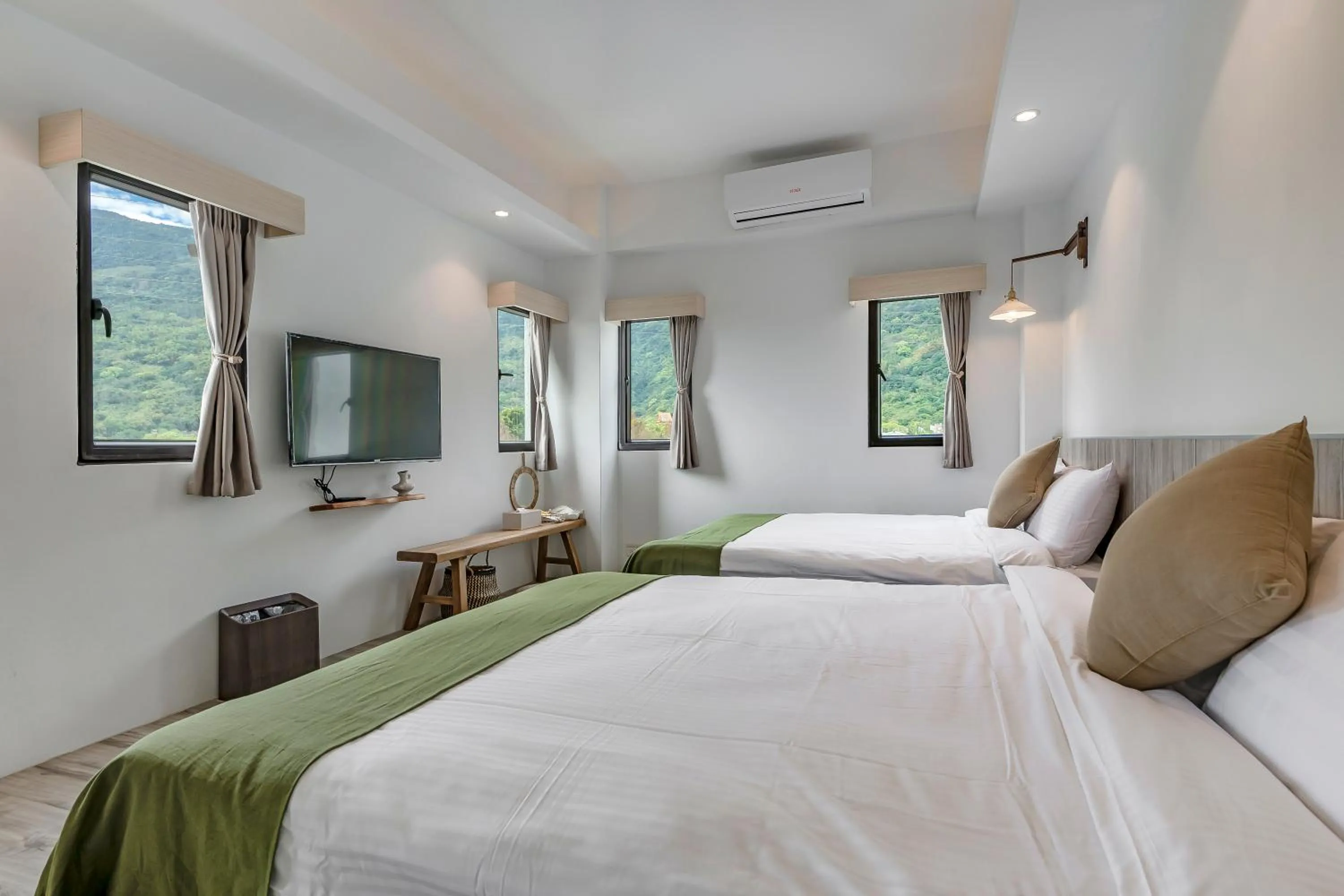 Photo of the whole room, Bed in Kuma B&B