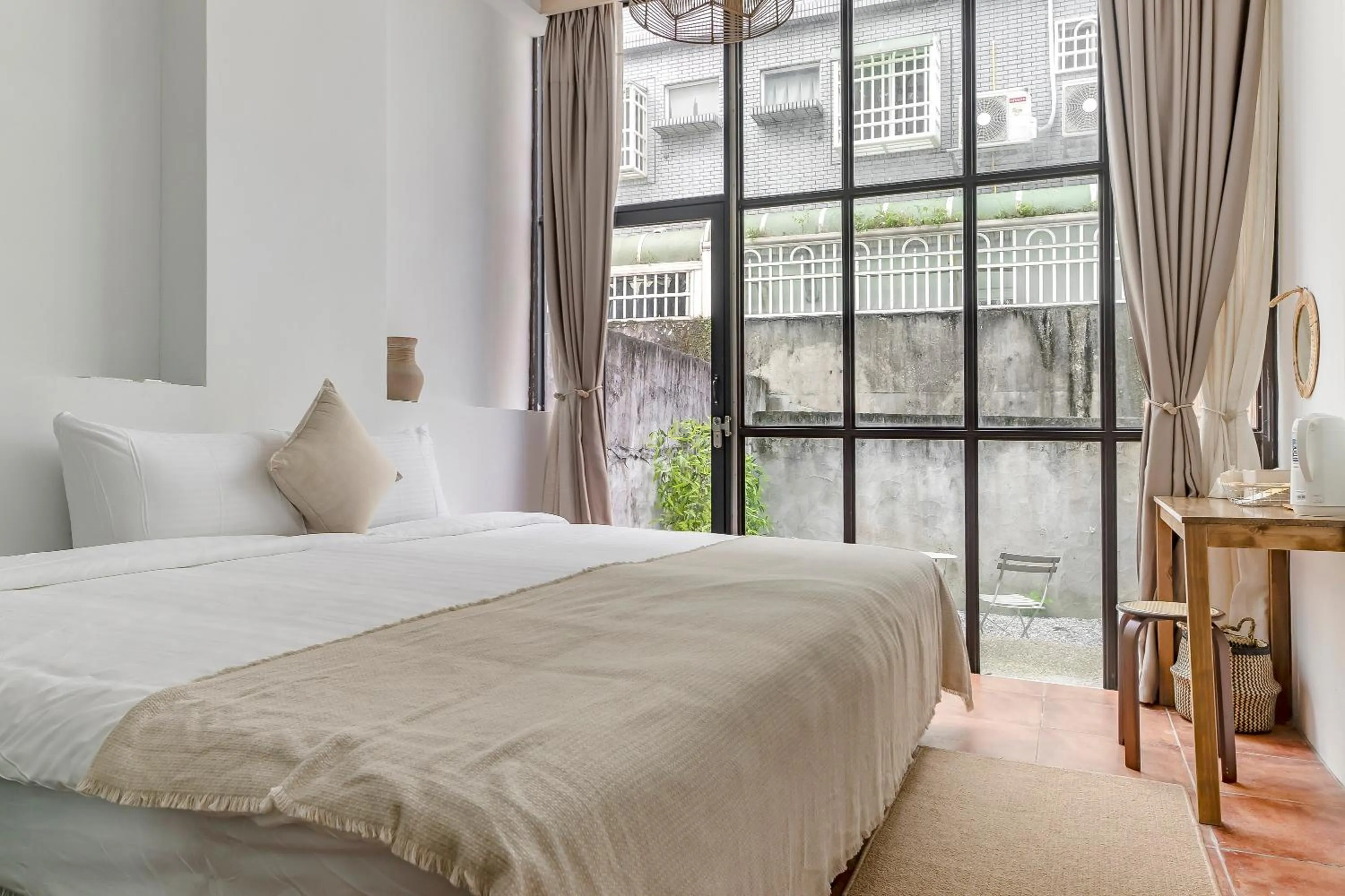 Photo of the whole room, Bed in Kuma B&B