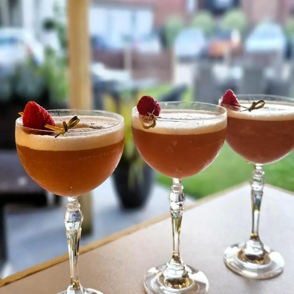 Food and drinks in Burlington Berties Boutique Hotel