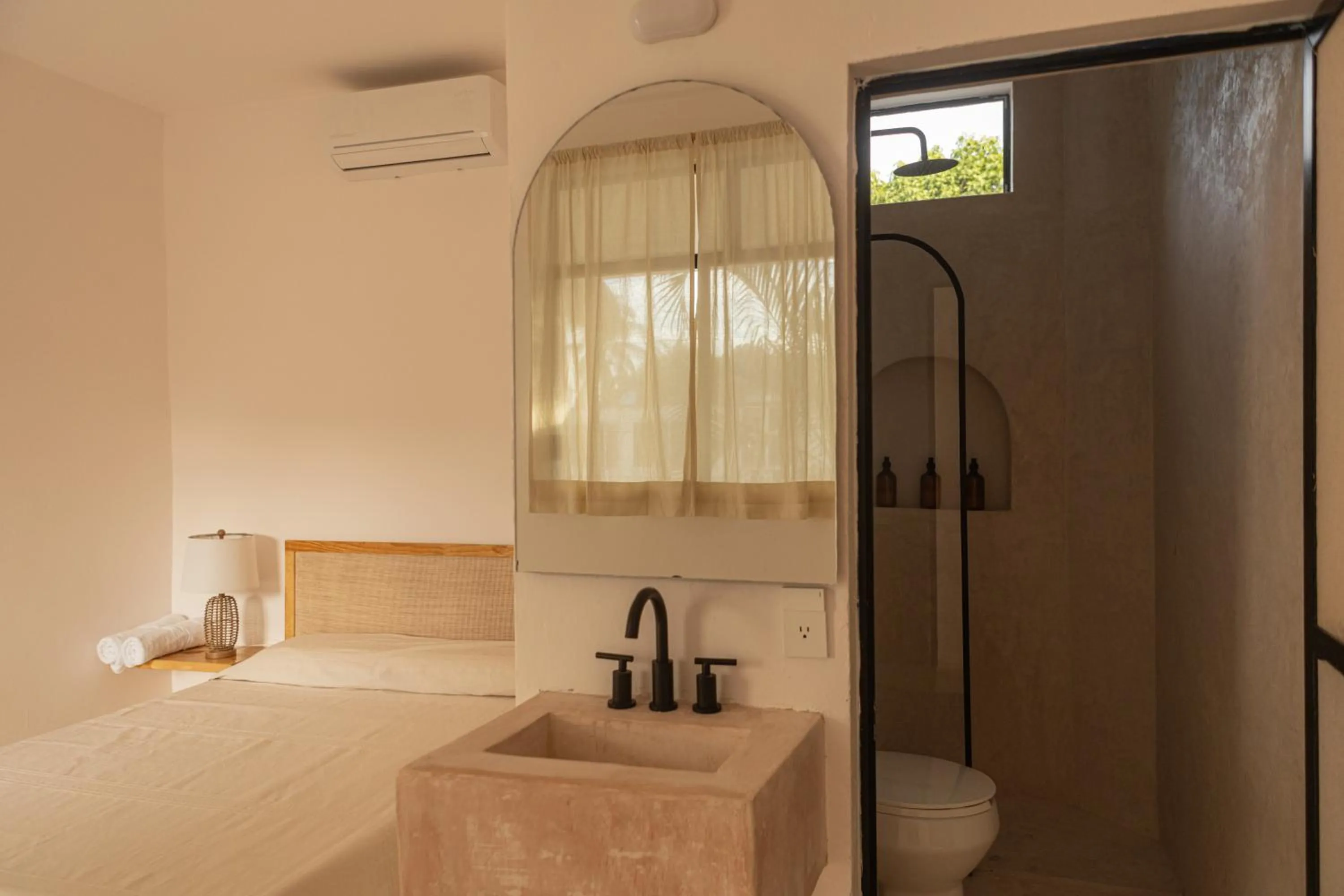 La Punta Rooms