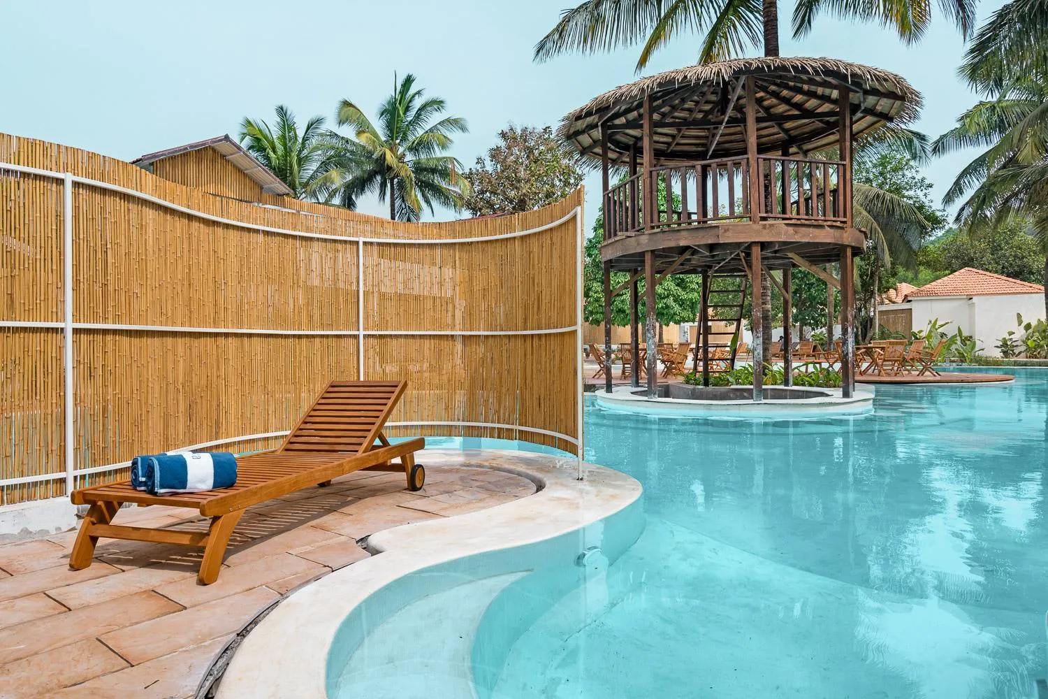 Swimming pool in Azora by Ayatana, Goa