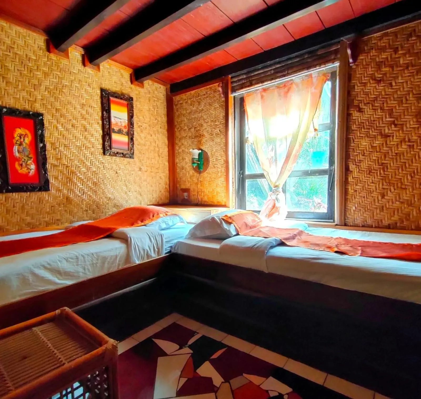 Bed in Yoschi's Hotel Bromo