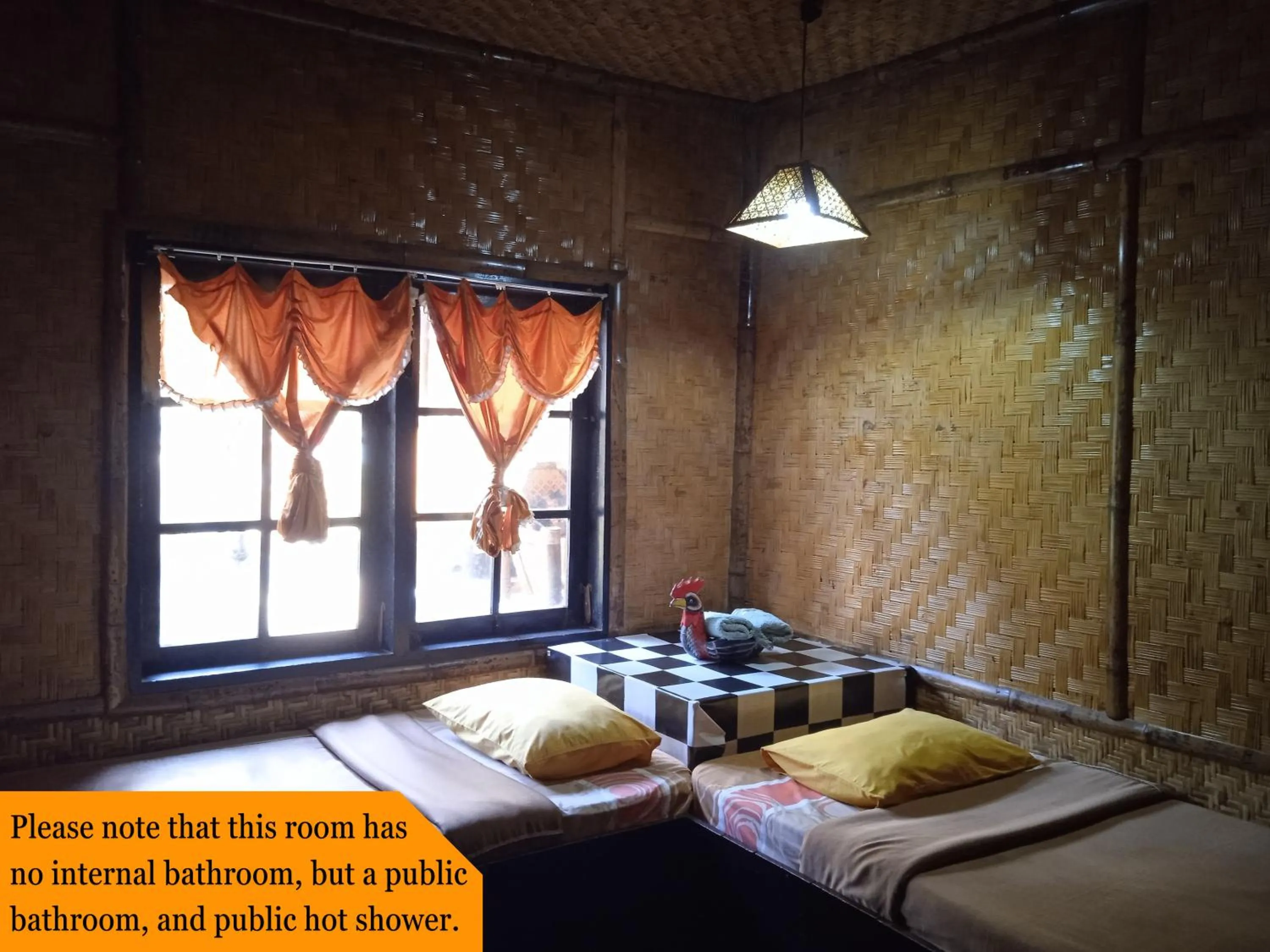 Bed in Yoschi's Hotel Bromo