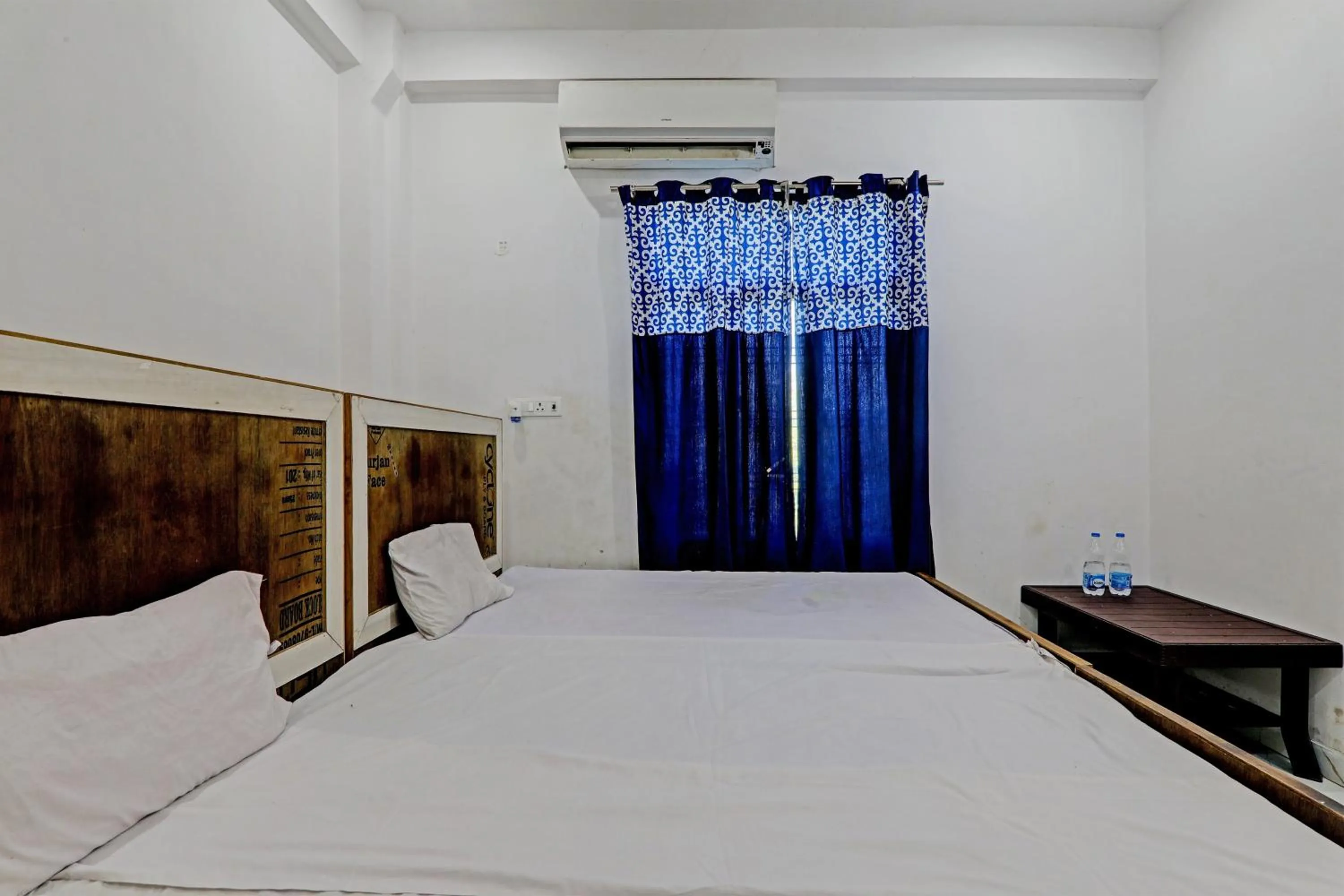 Bedroom, Bed in Hotel O by OYO ONCE MORE RESTAURANT AND CAFE
